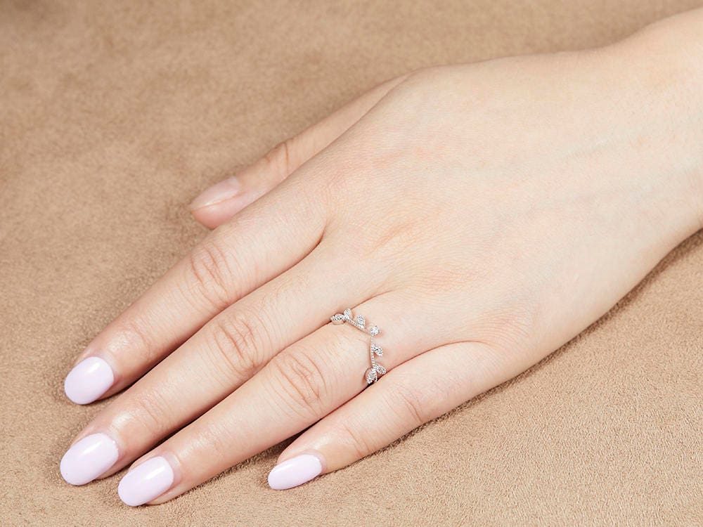 Art Deco Wedding Band Vintage Floral Ring Milgrain Curve V Ring Unique leaf ring CZ Diamond Wedding Band Sterling Silver White Gold Plated