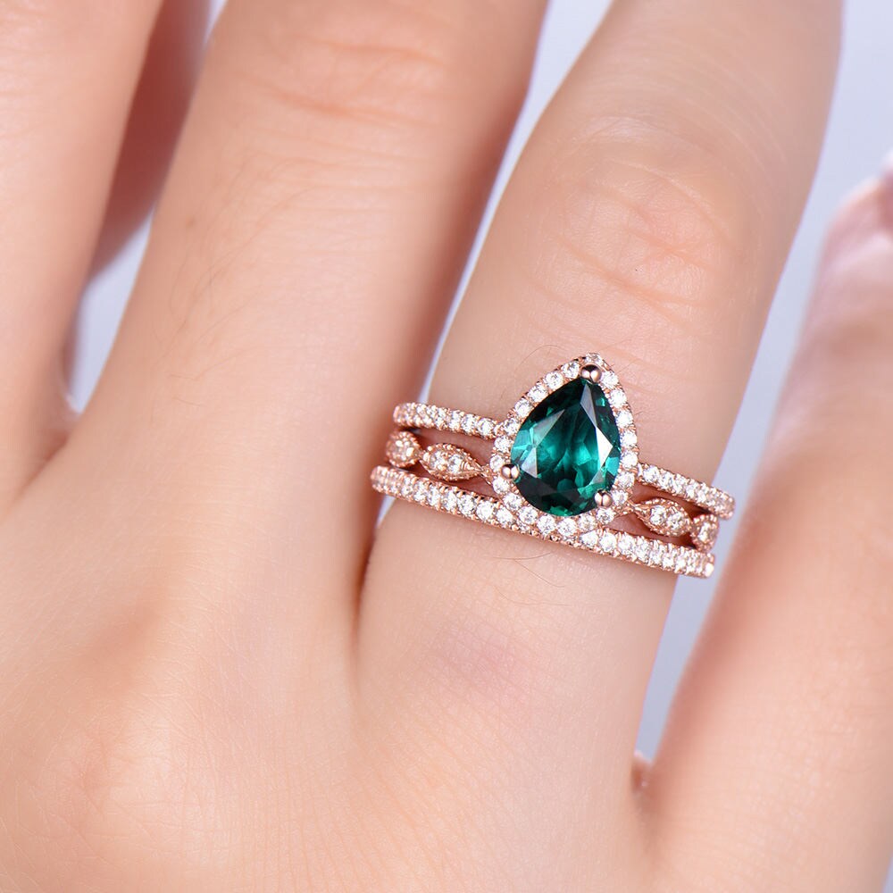 Emerald Wedding Ring Set 6x8mm Pear Cut Emerald Engagement Ring Half Eternity Art Deco Wedding Band Silver Bridal Set Rose Gold Plated