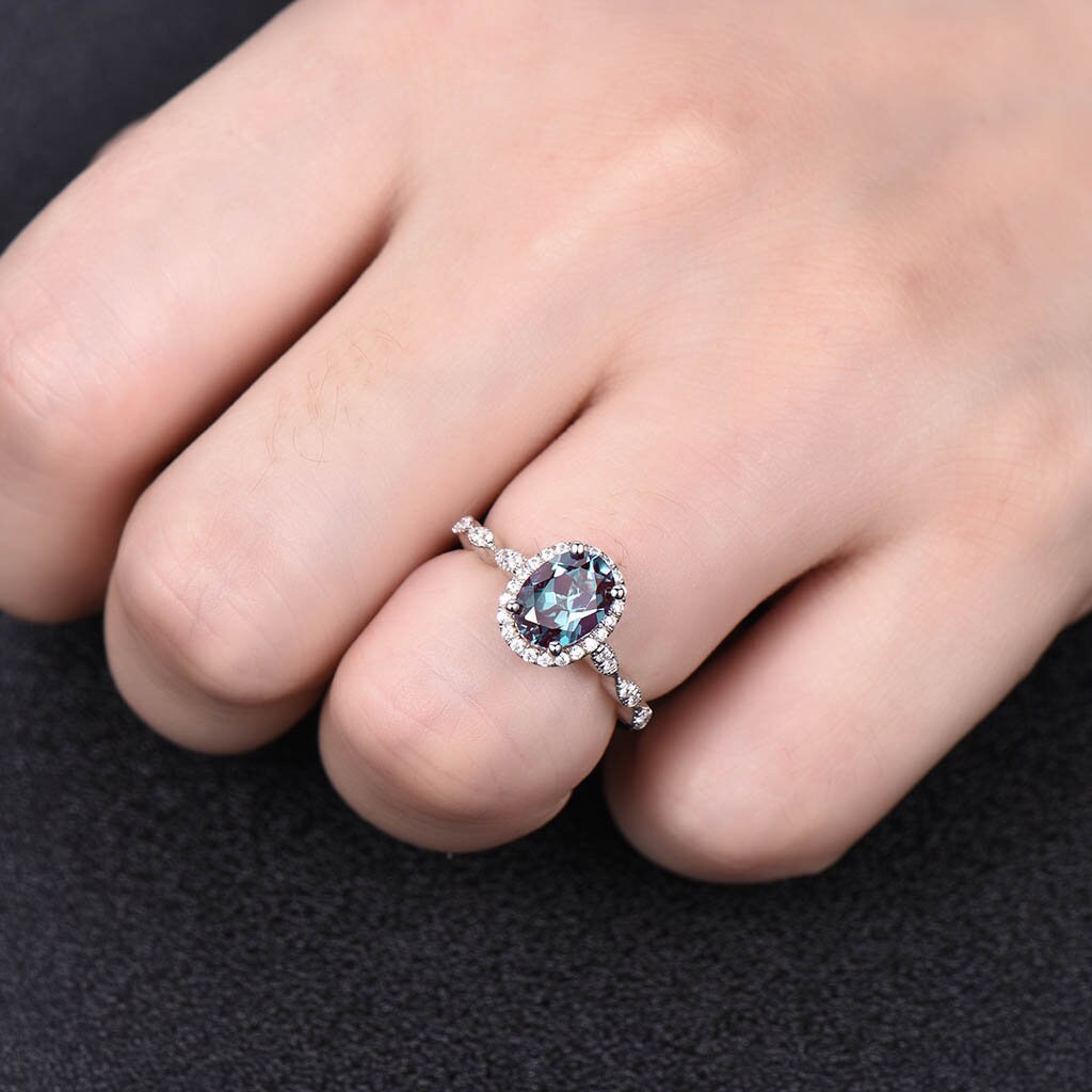 Oval Alexandrite Ring, Sterling Silver Ring, Alexandrite Wedding Ring Set, Engagement Ring, Promise Ring, Color Changing Stone, Gift for Her