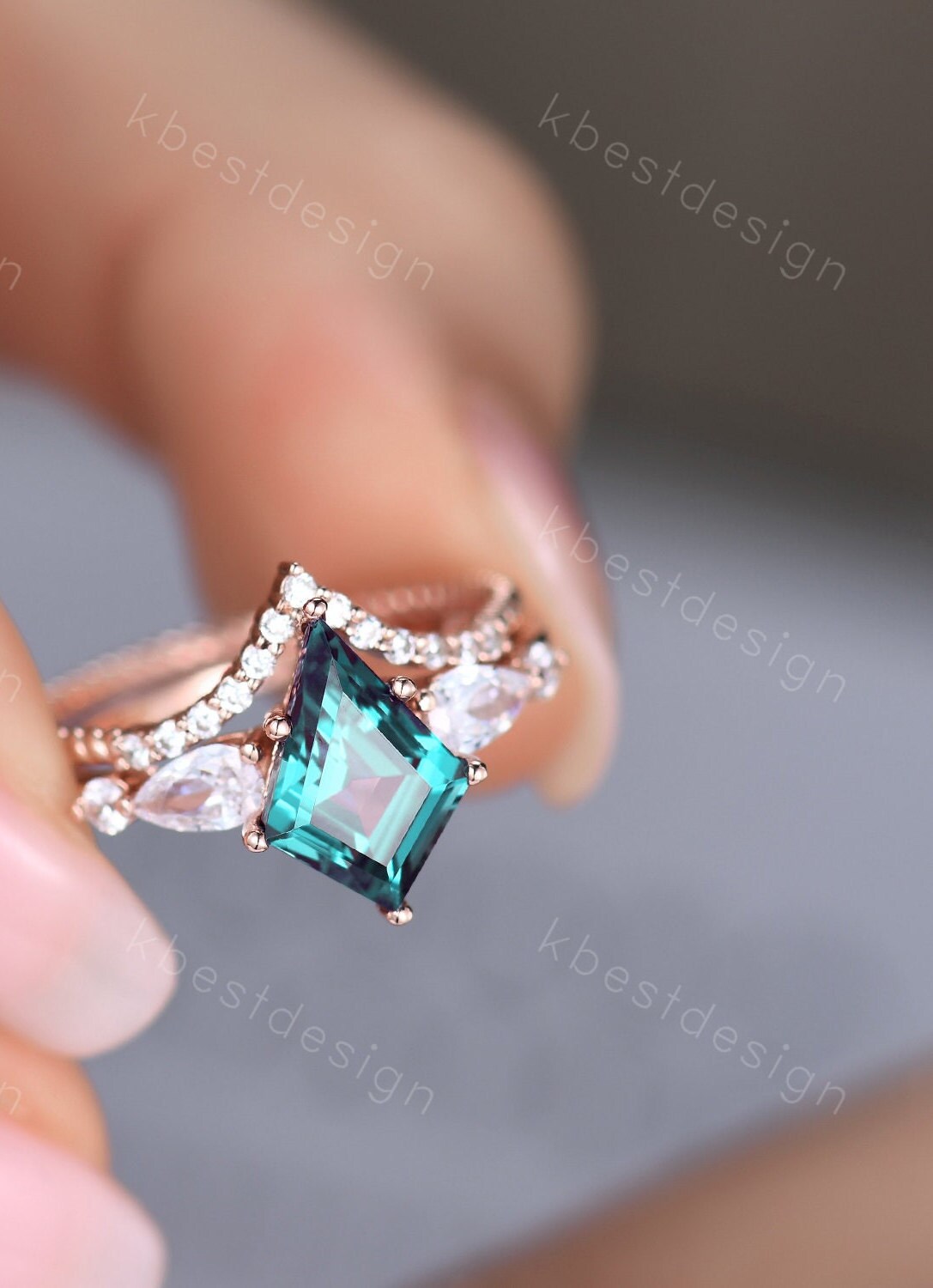 Vintage kite cut alexandrite engagement ring set rose gold pear shaped wedding ring for women unique curved stacking band bridal wedding set