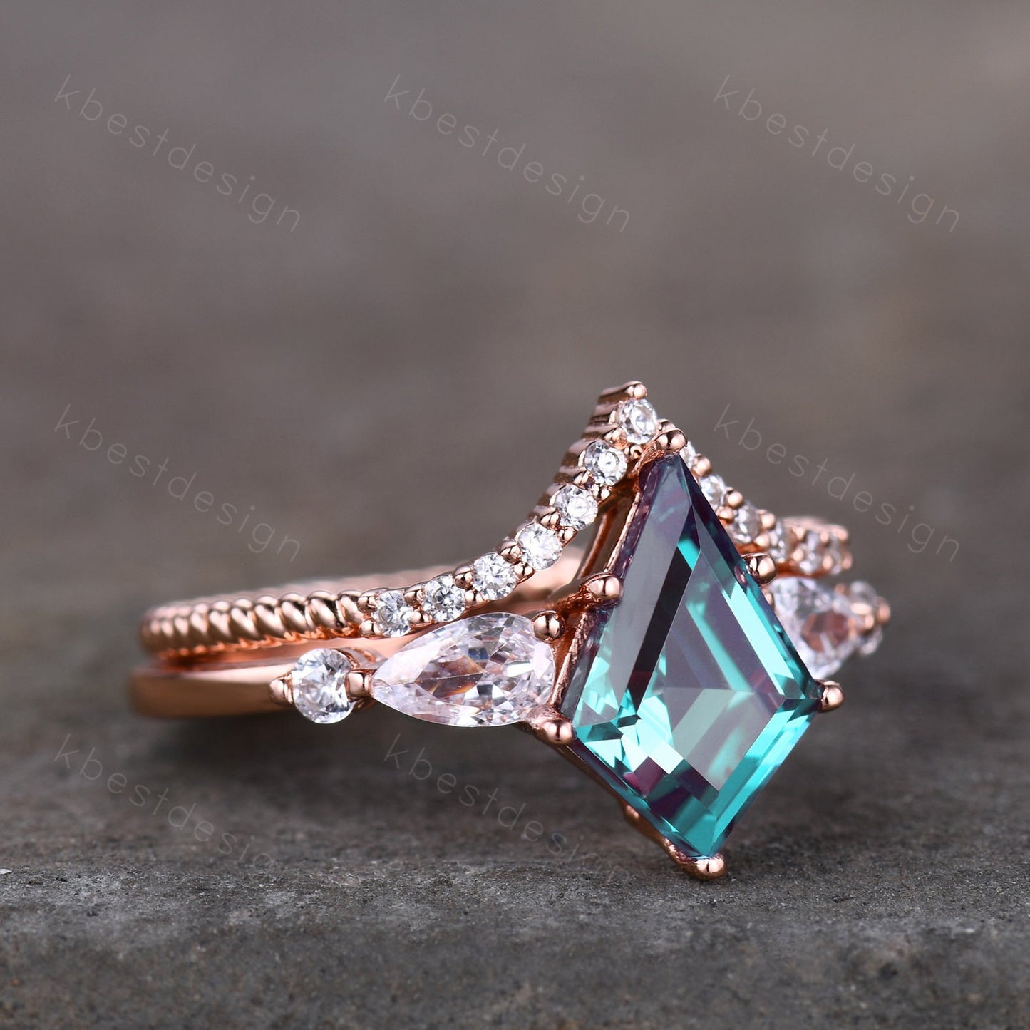 Vintage kite cut alexandrite engagement ring set rose gold pear shaped wedding ring for women unique curved stacking band bridal wedding set