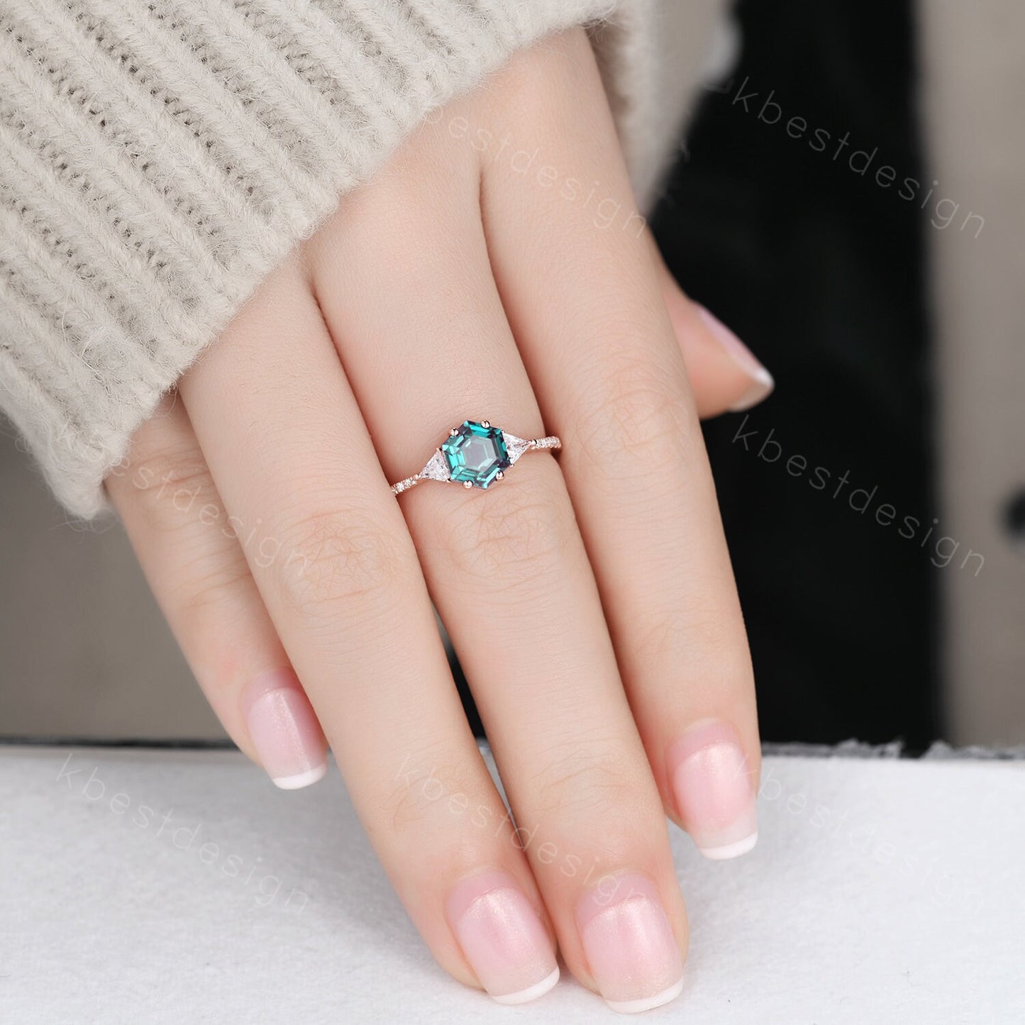 Hexagon cut Alexandrite ring Rose gold ring for women Vintage Alexandrite engagement ring unique three stone moissanite ring Promise gift