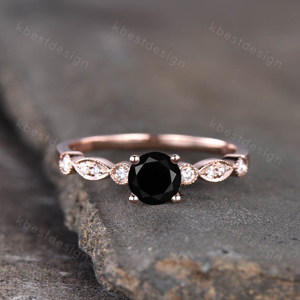 Vintage Black Onyx Ring Rose Gold Round cut Engagement Ring Unique Art Deco Wedding Ring for Women Black Gemstone Ring Dainty Ring Handmade