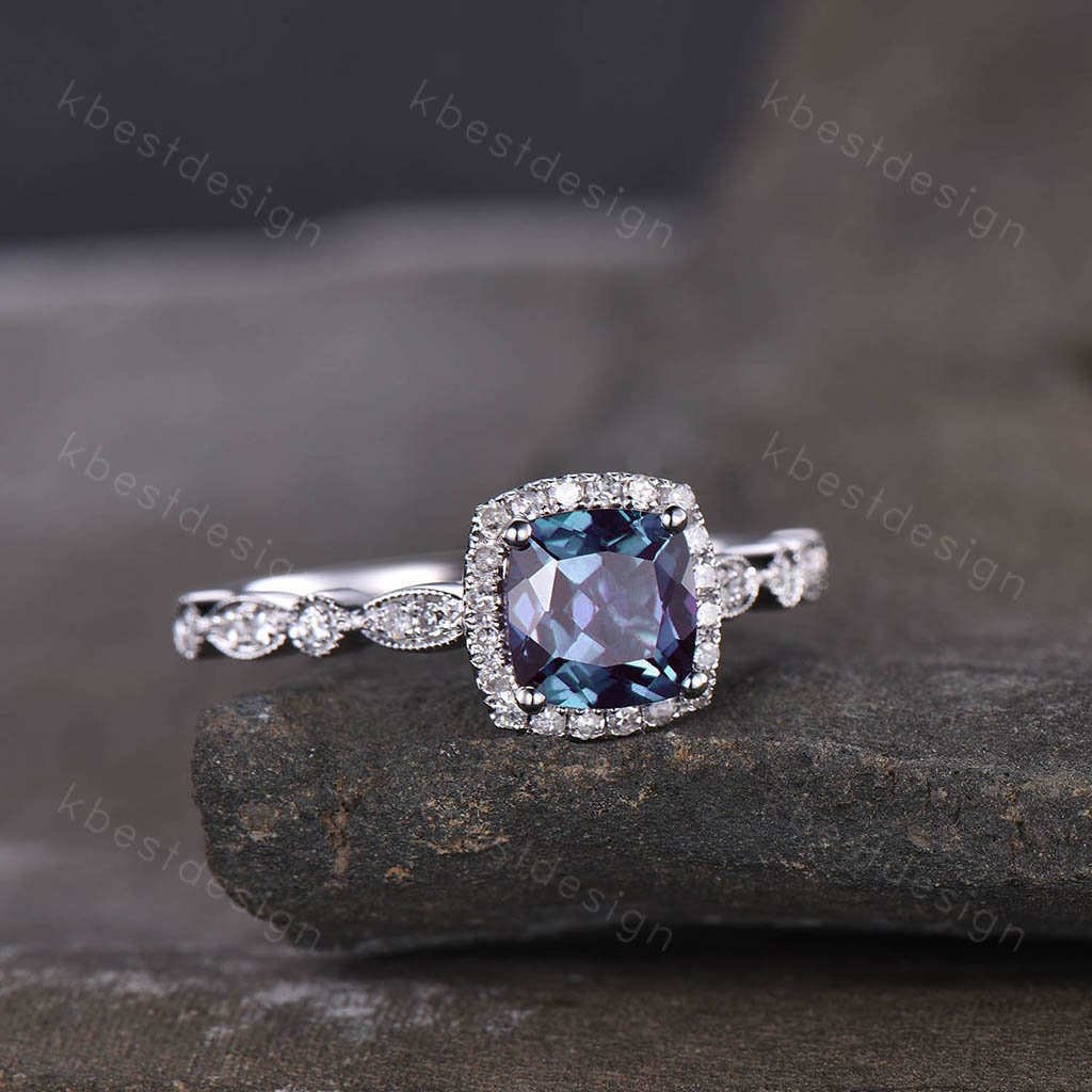 Art Deco Alexandrite Engagement Ring Cushion cut Ring Dainty Women Silver Wedding Ring Moissanite Halo Ring Promise Ring Anniversary Gift