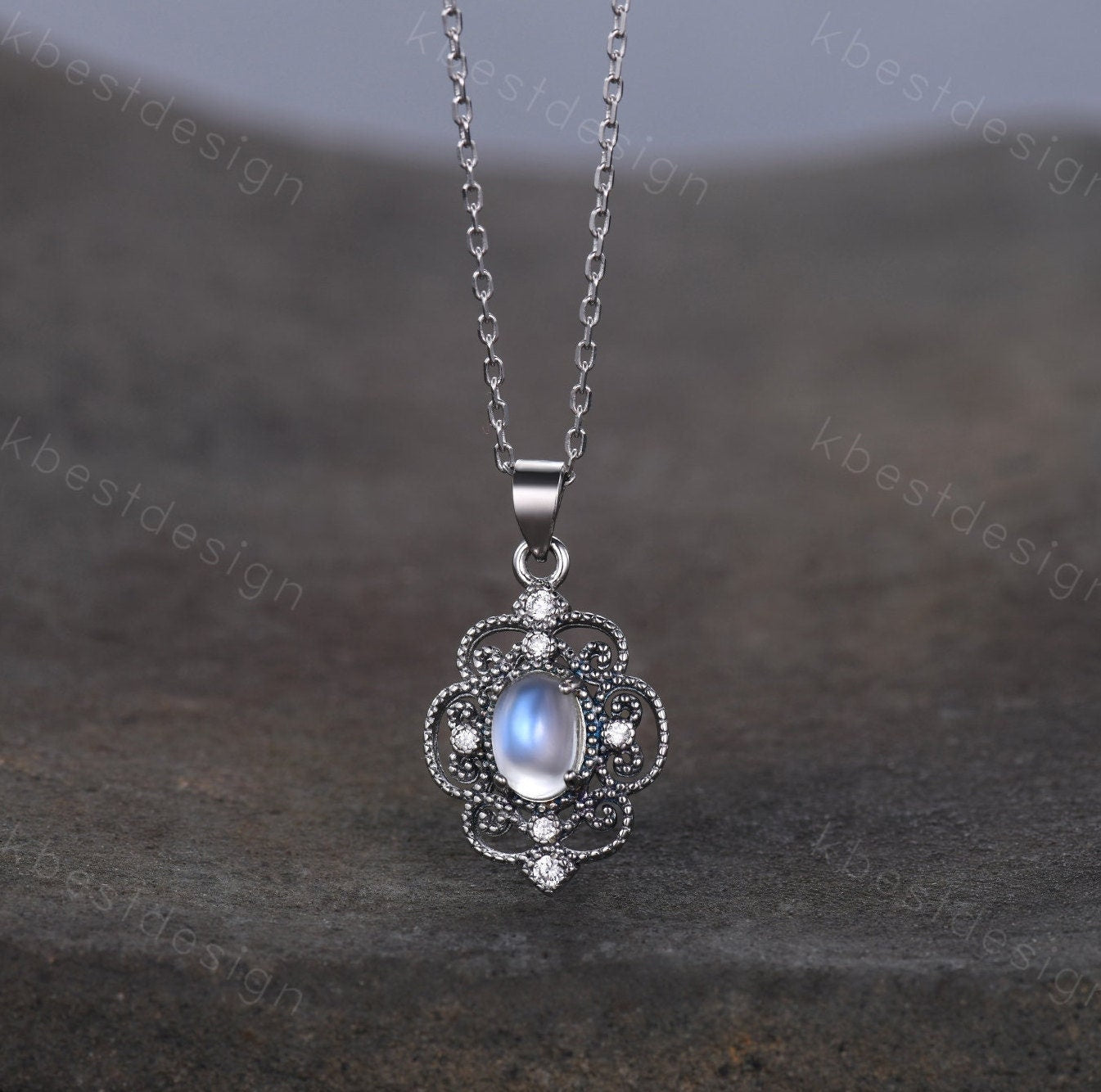 Antique Moonstone Necklace, Silver Moonstone Necklace, Crystal Pendant Necklace, Gift for Her, Oval Stone Necklace, Vintage Necklace