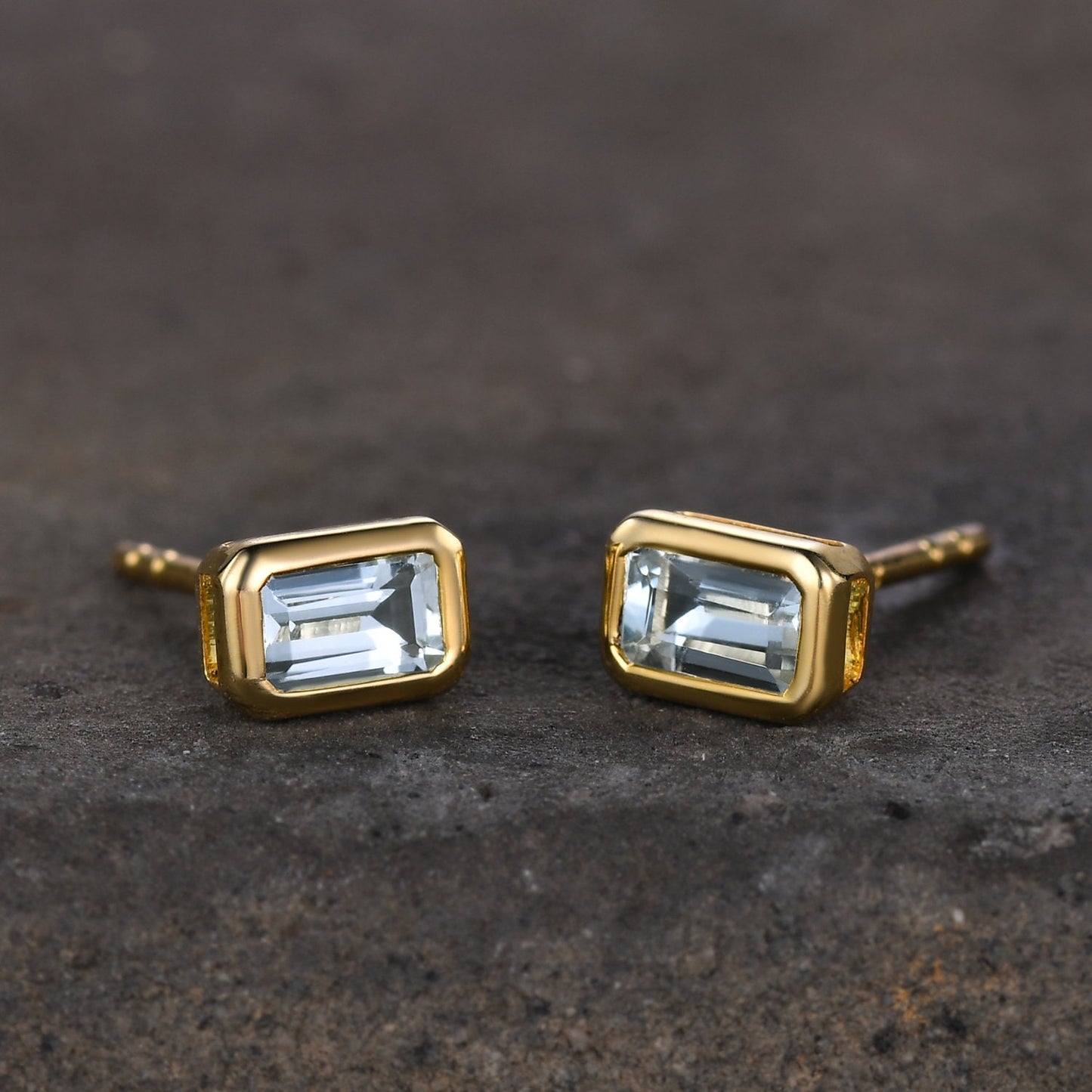 Bezel set Aquamarine Stud Earrings, 14K Gold Aquamarine Earrings, March Birthstone, Minimalist Earrings, Tiny Gold Stud Earrings, Handmade