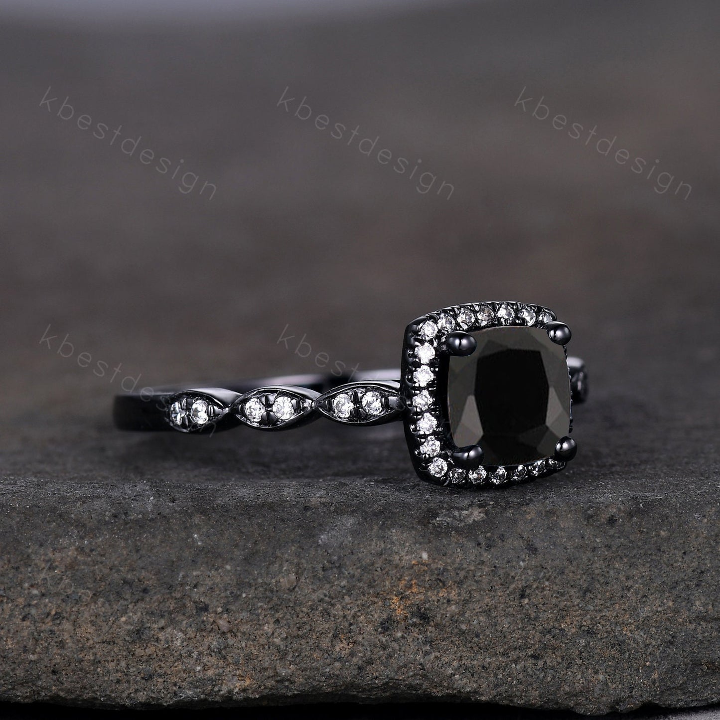 Cushion Cut Natural Black Onyx Engagement Ring Unique Black Gold Ring Vintage Halo Engagement Ring Art Deco Anniversary gift for women