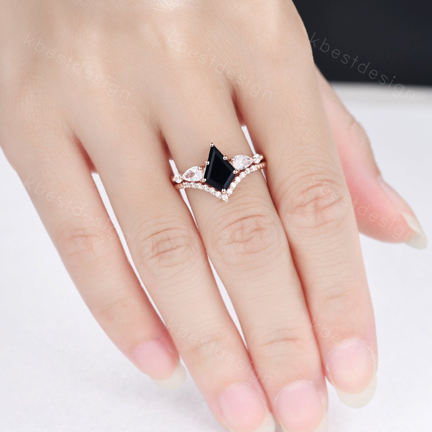 Vintage kite cut black onyx engagement ring set unique pear shaped moissanite wedding rings for women art deco bridal wedding ring set