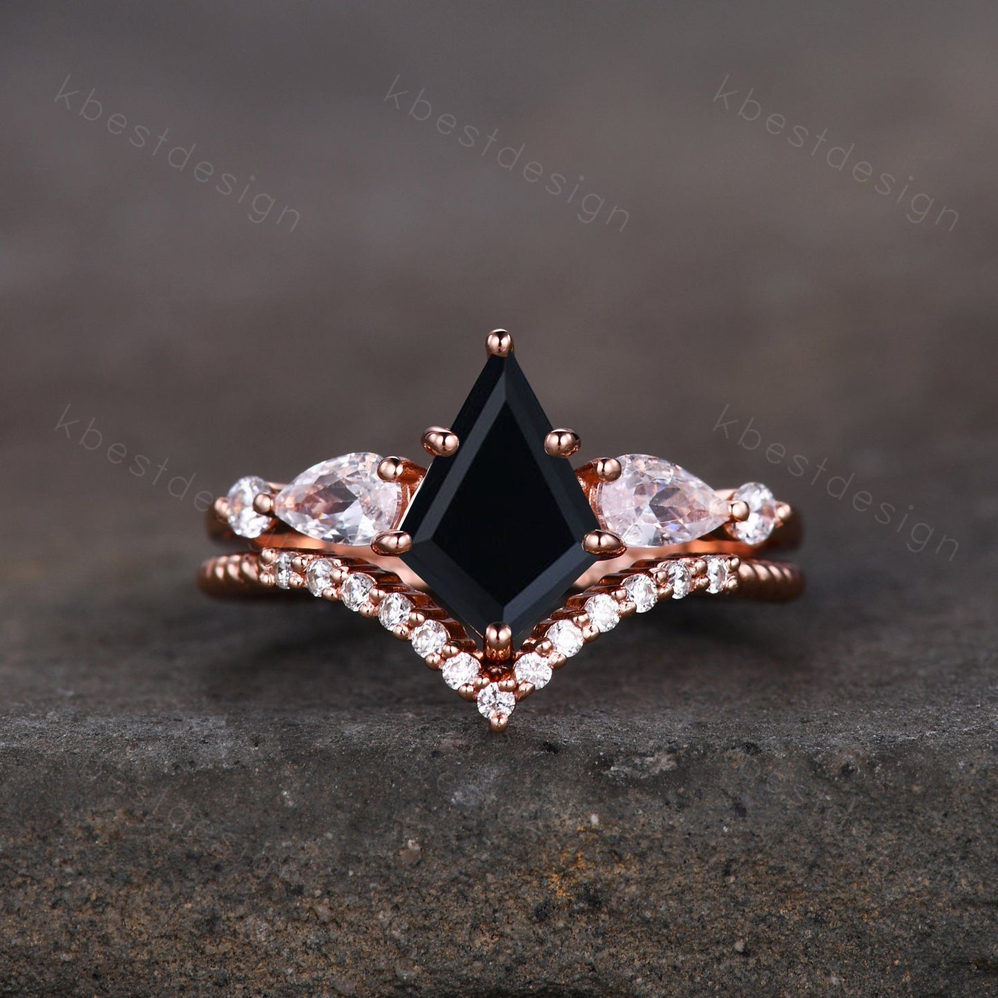 Vintage kite cut black onyx engagement ring set unique pear shaped moissanite wedding rings for women art deco bridal wedding ring set