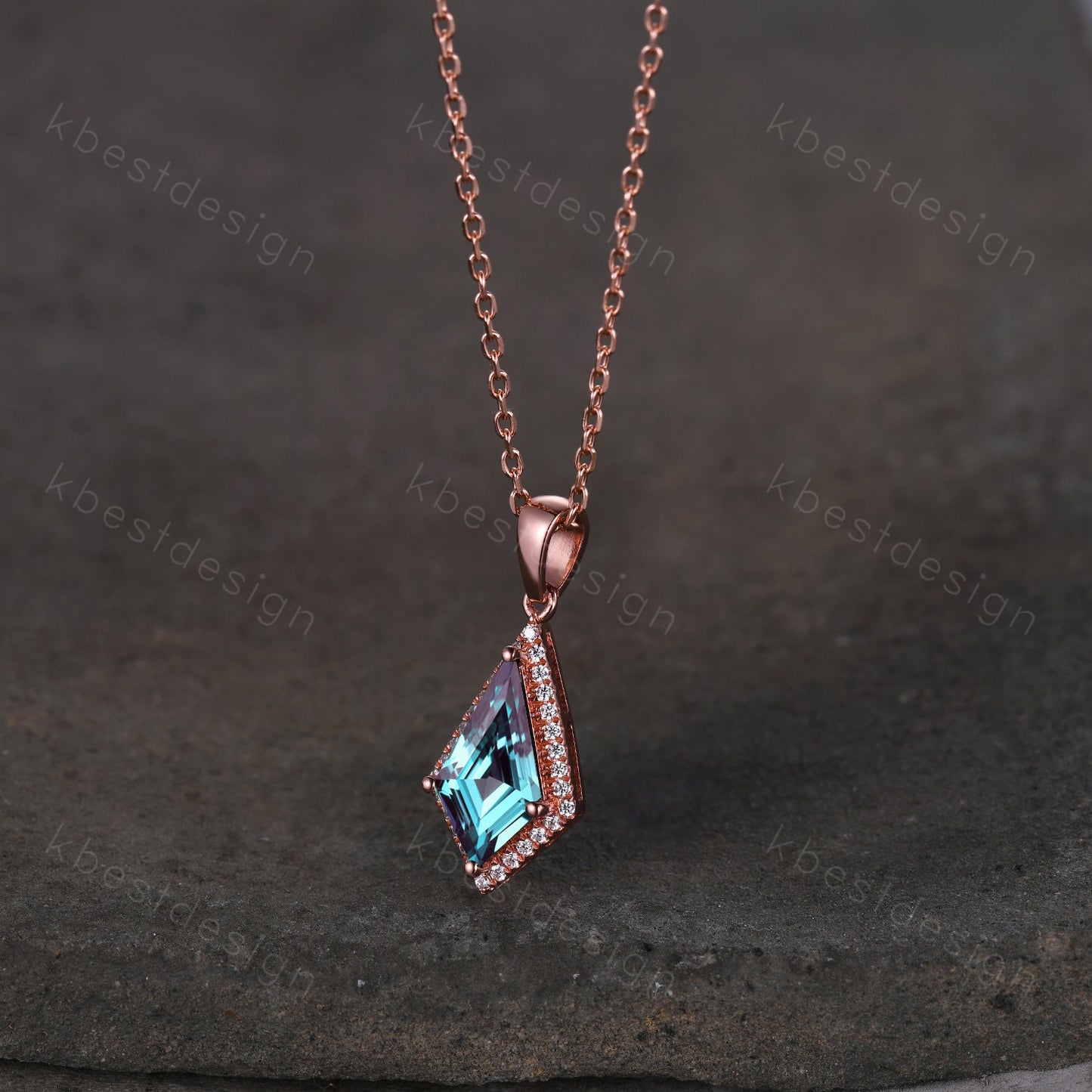 Kite Shaped Alexandrite Necklace For Women Vintage Unique Moissanite/Diamond Halo Pendant Necklace June Birthstone Necklace Anniversary Gift