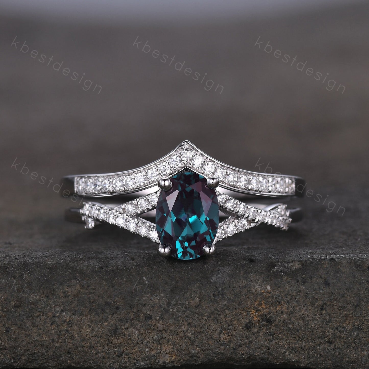 Oval cut Alexandrite bridal ring set vintage unique Alexandrite engagement ring curved moissanite ring set for women silver ring
