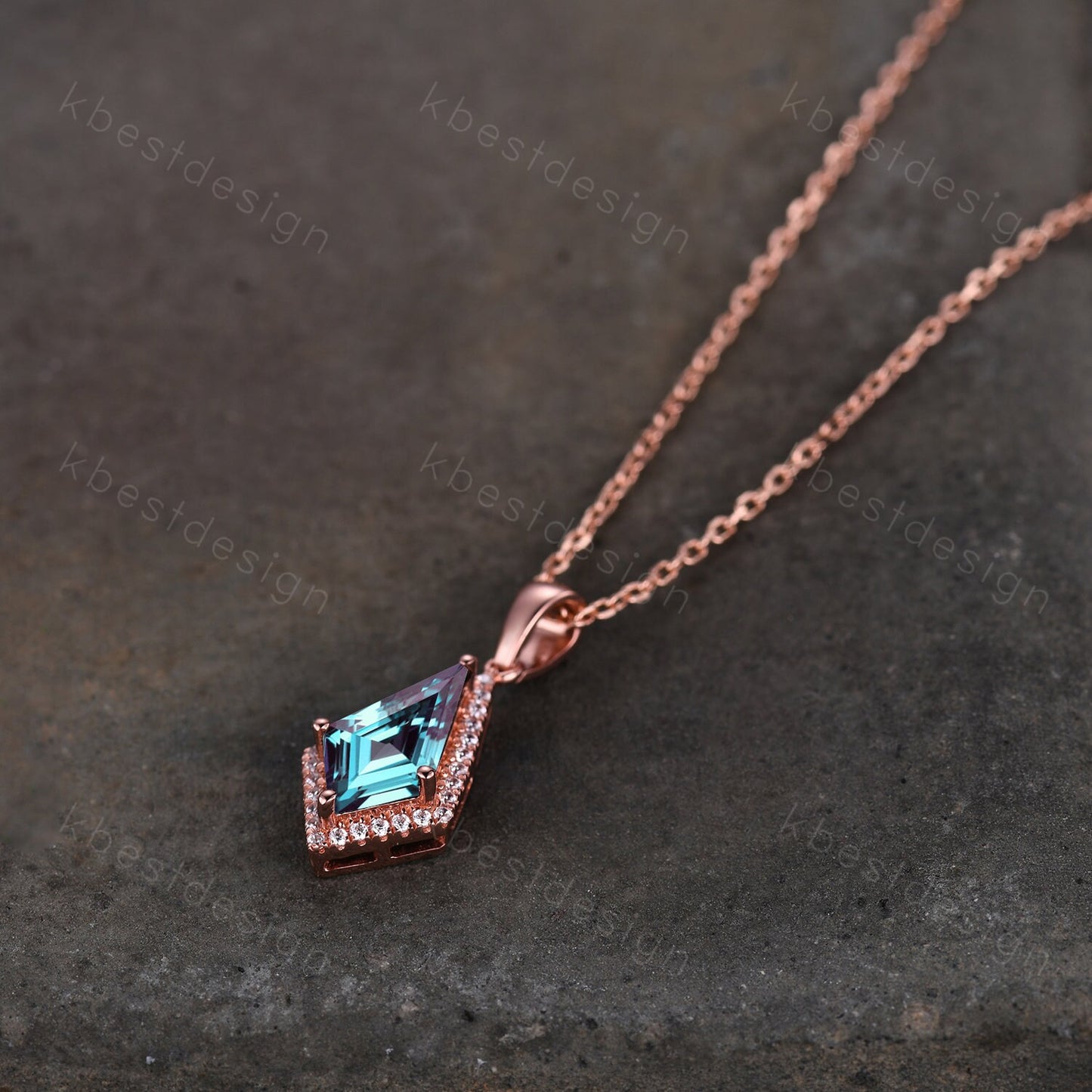 Kite Shaped Alexandrite Necklace For Women Vintage Unique Moissanite/Diamond Halo Pendant Necklace June Birthstone Necklace Anniversary Gift