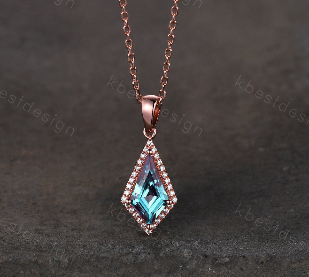 Kite Shaped Alexandrite Necklace For Women Vintage Unique Moissanite/Diamond Halo Pendant Necklace June Birthstone Necklace Anniversary Gift