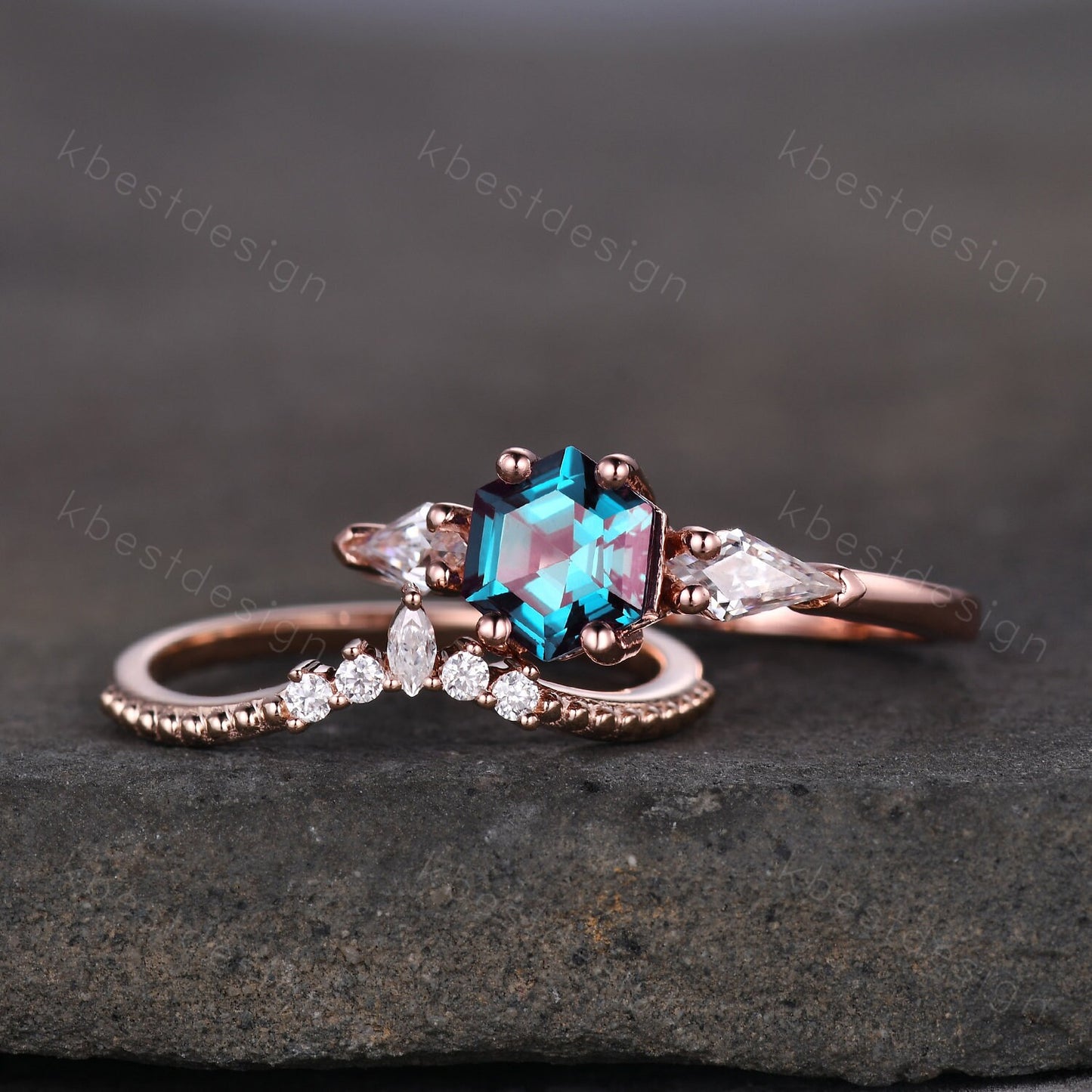 Vintage Hexagon Alexandrite engagement ring set women rose gold ring kite cut Moissanite ring unique Personalized wedding bridal ring set