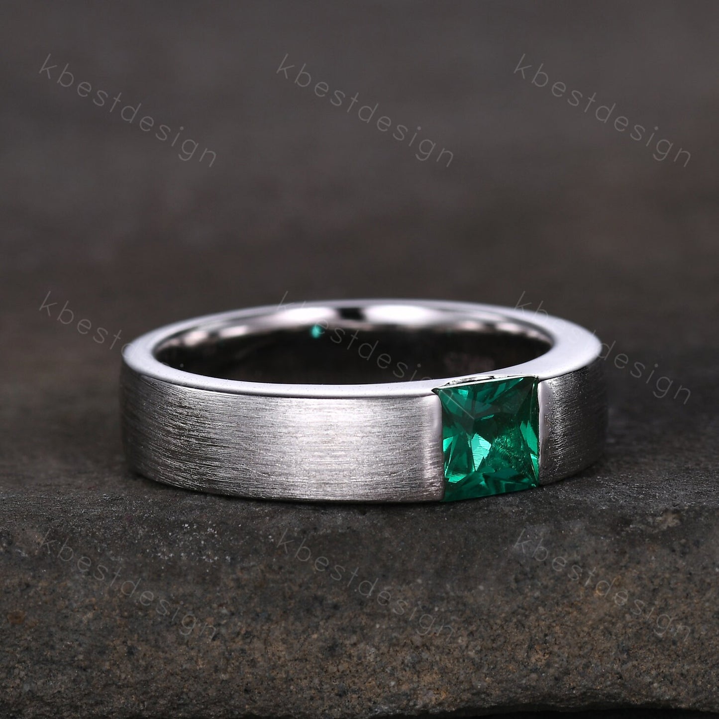 Mens Green Emerald Wedding Band, 5mm Princess Cut Green Emerald Mens Wedding Band, Solid Gold 10k/14k/18k Wedding Ring, His Wedding Band