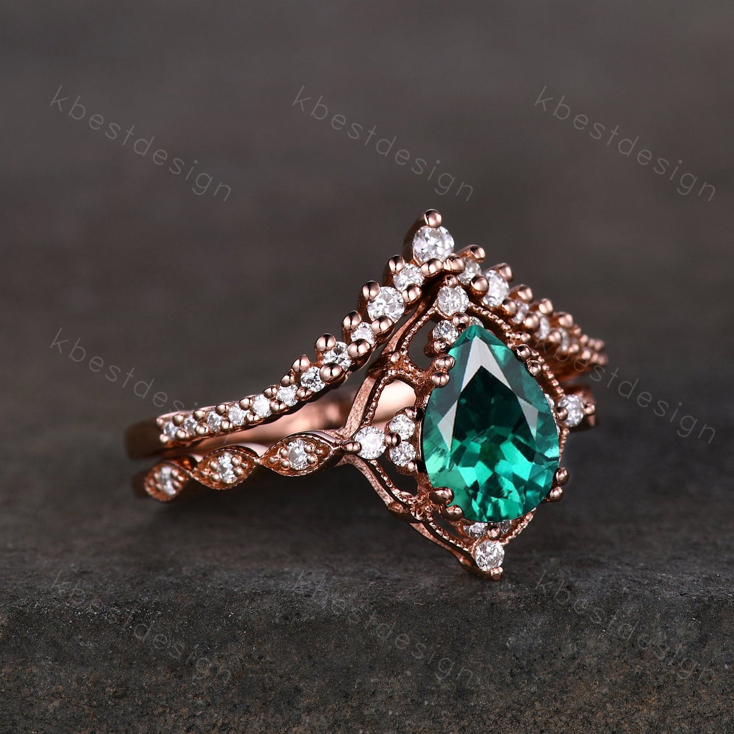Vintage emerald engagement ring set rose gold emerald ring unique curved Moissanite stacking band pear shaped bridal set Promise ring