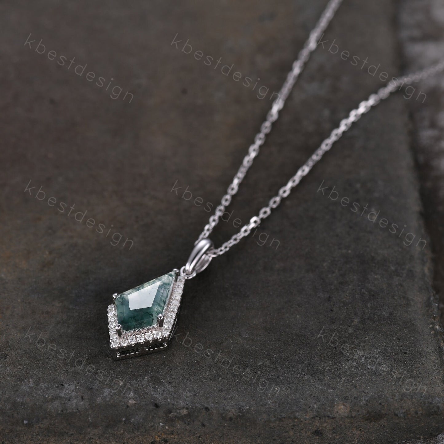 Unique green moss agate necklace solid gold silver vintage kite cut customized pendant necklace for women gemstone bridal anniversary gift