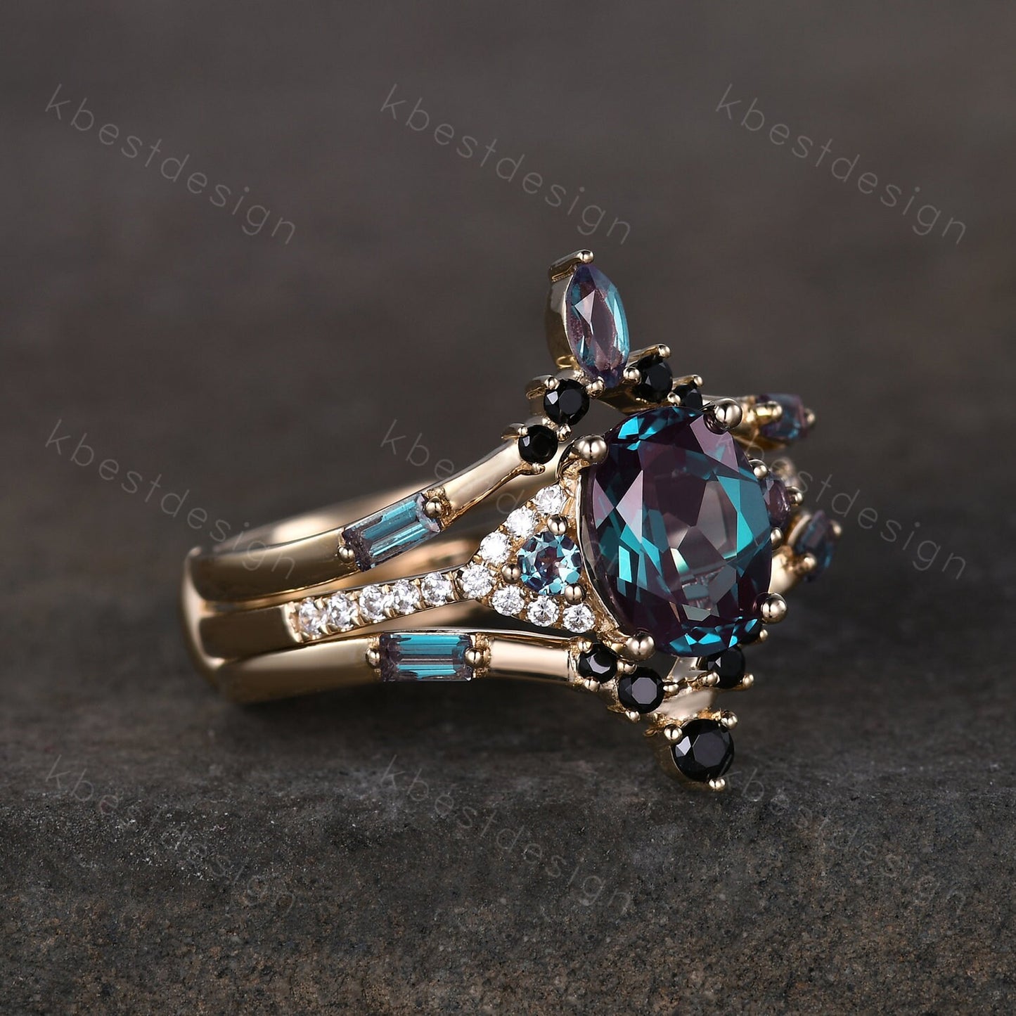 Vintage Alexandrite Engagement Ring Set Yellow Gold Oval cut Ring Unique Art Deco Alexandrite Stacking Matching Band Bridal Promise Set