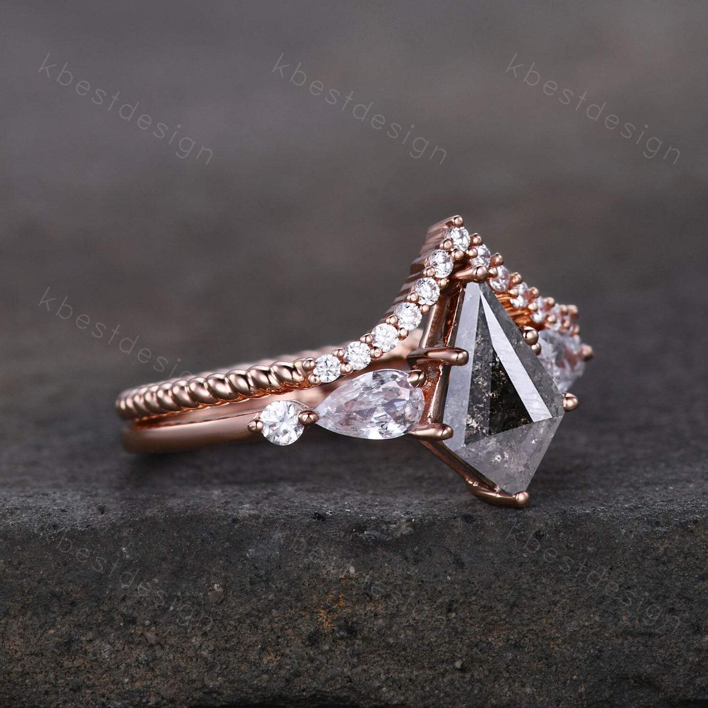 Kite cut salt and pepper diamond engagement ring set unique art deco moissanite wedding ring rose gold ring vintage bridal wedding ring set