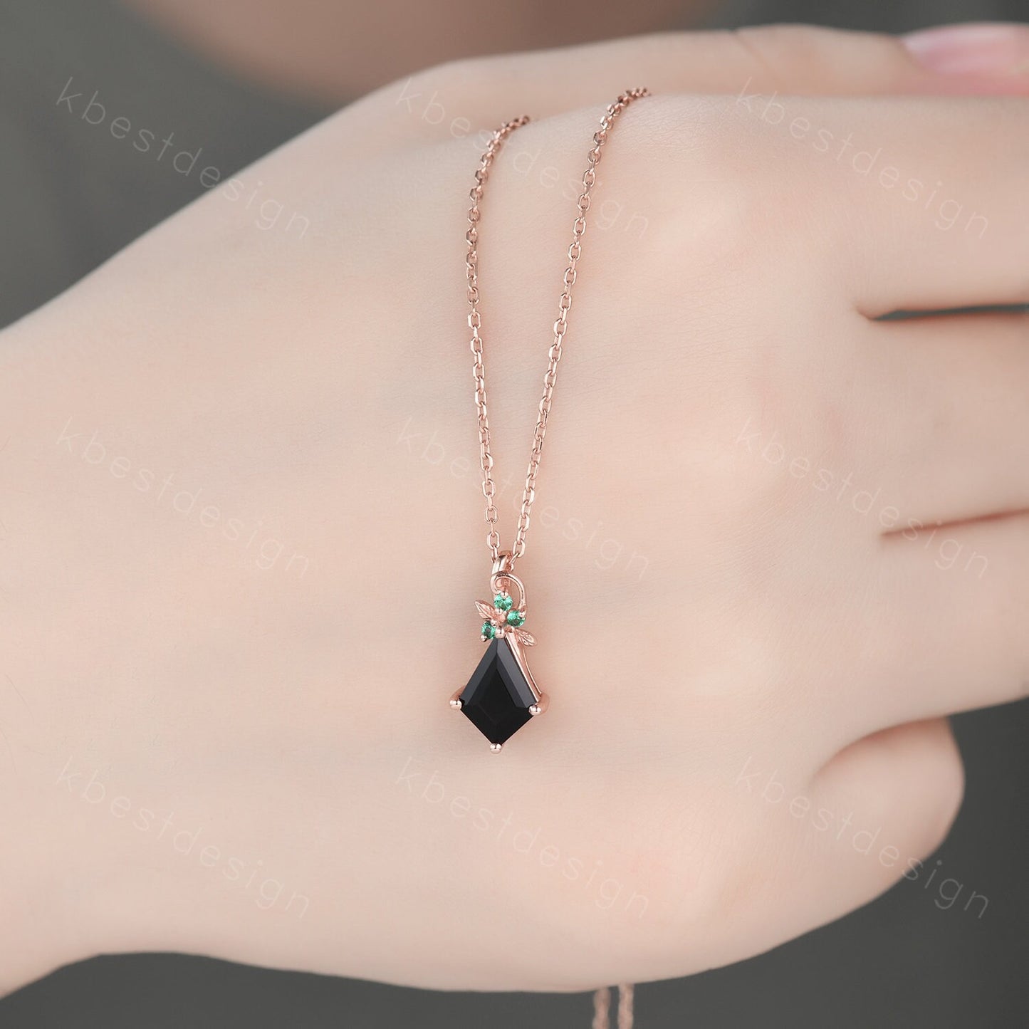Kite cut natural black onyx necklace vintage women yellow gold necklace unique leaf emerald pendant antique art deco bridal promise gift