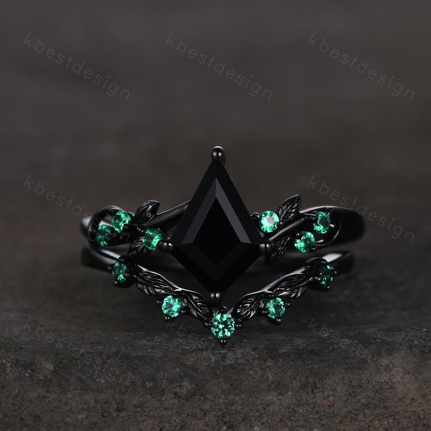 Gothic Kite Cut Black Onyx Engagement Ring Art Deco Branch Design Leaf Emerald Wedding Ring Black Gold Ring Unique Bridal Ring Set