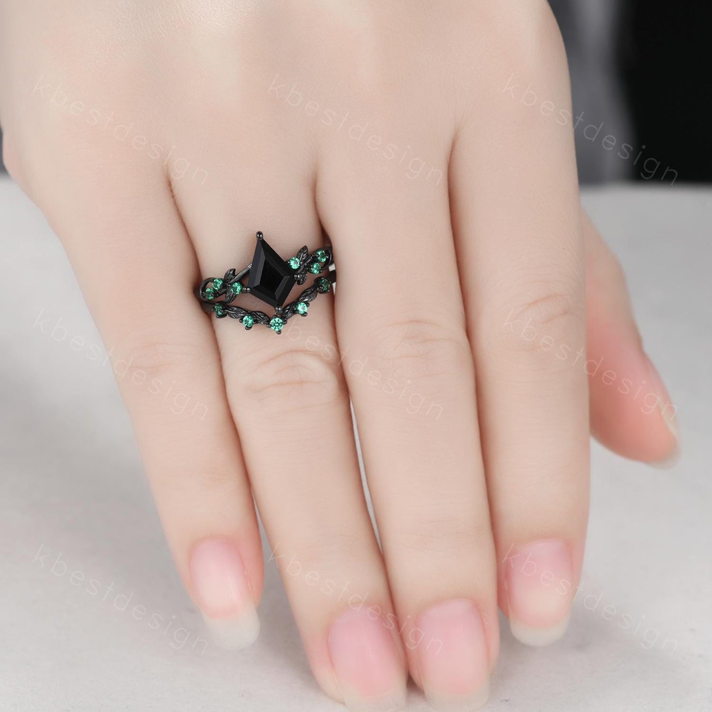 Gothic Kite Cut Black Onyx Engagement Ring Art Deco Branch Design Leaf Emerald Wedding Ring Black Gold Ring Unique Bridal Ring Set