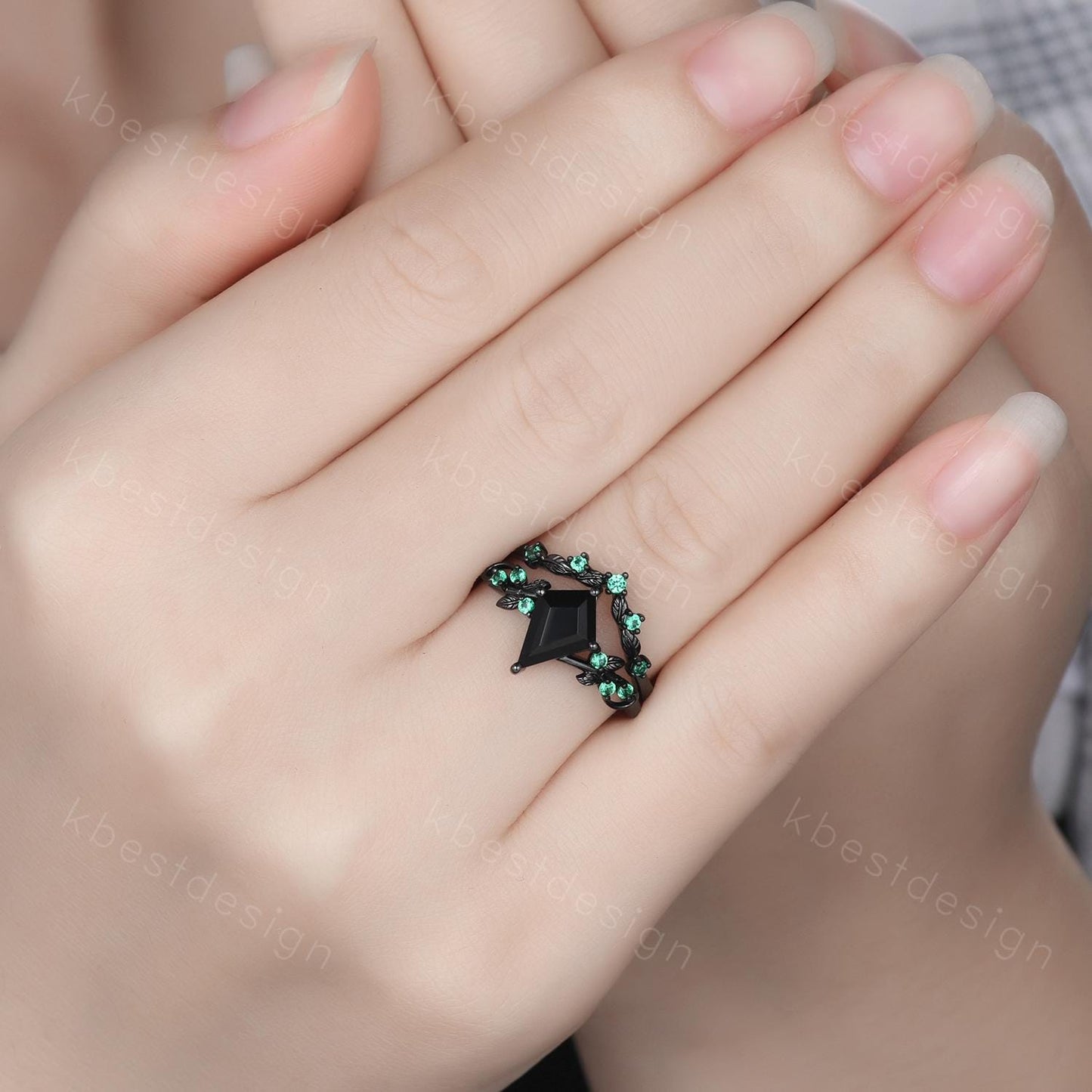 Gothic Kite Cut Black Onyx Engagement Ring Art Deco Branch Design Leaf Emerald Wedding Ring Black Gold Ring Unique Bridal Ring Set