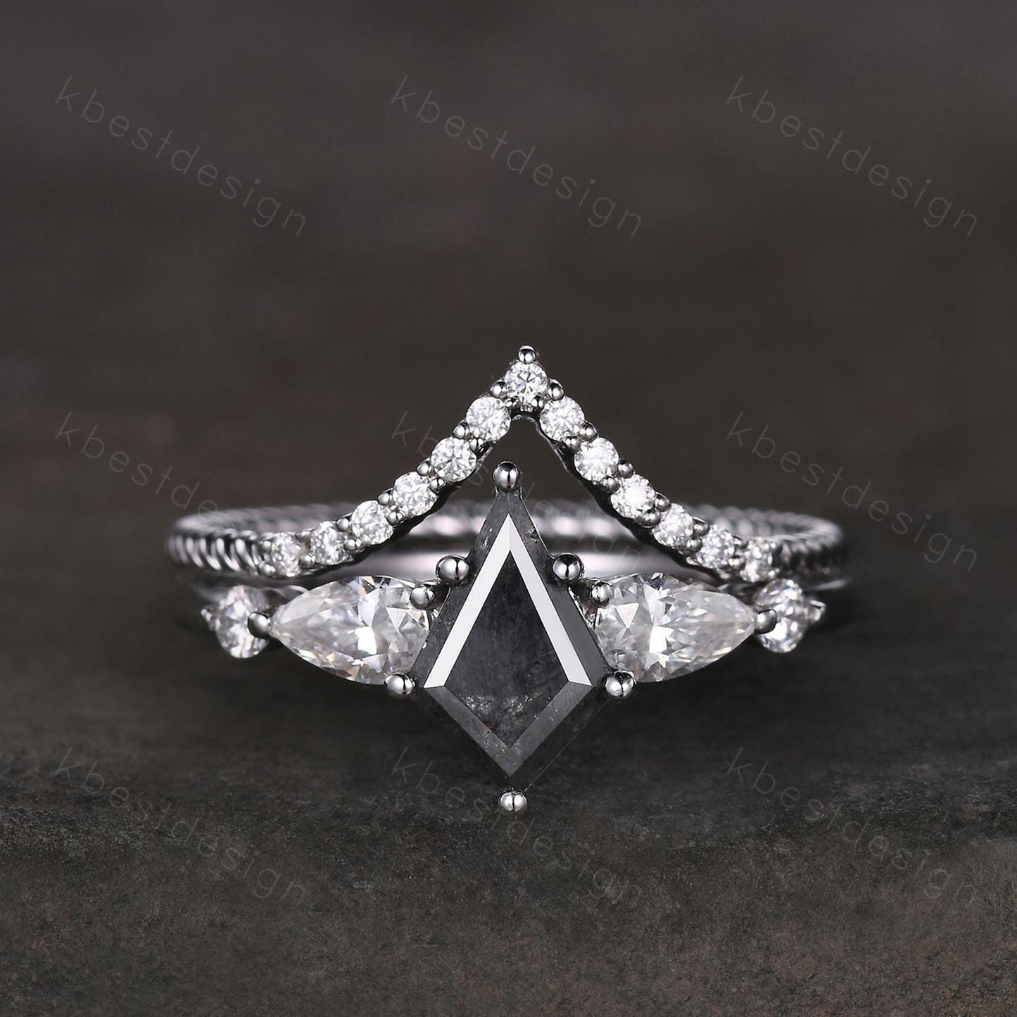 Kite cut salt and pepper diamond engagement ring set unique art deco moissanite wedding ring 14k gold ring vintage bridal wedding ring set