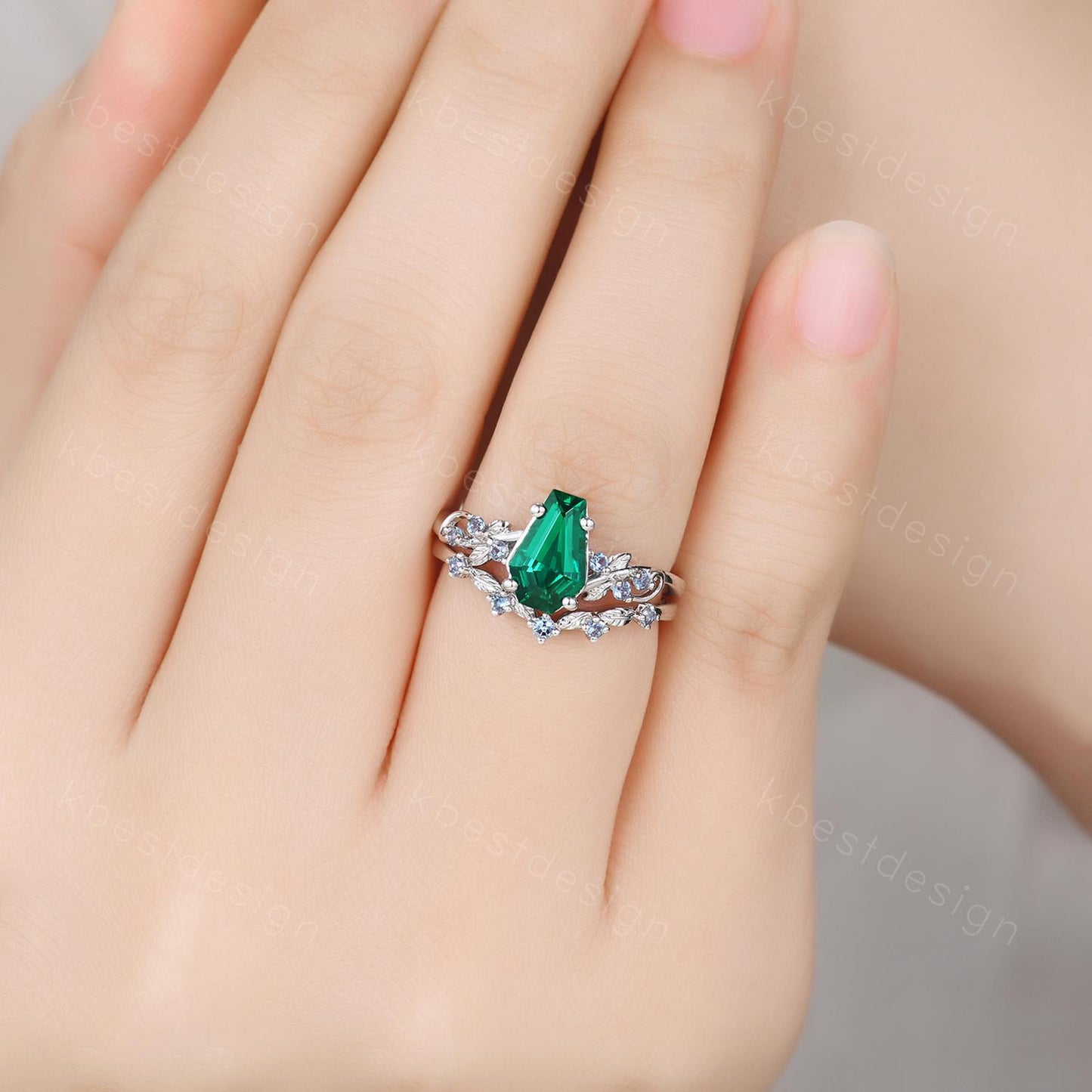 Vintage Coffin cut Emerald Engagement Ring Art Deco Branch Design Leaf Ring Alexandrite Stacking Band Unique Bridal Promise Ring Set