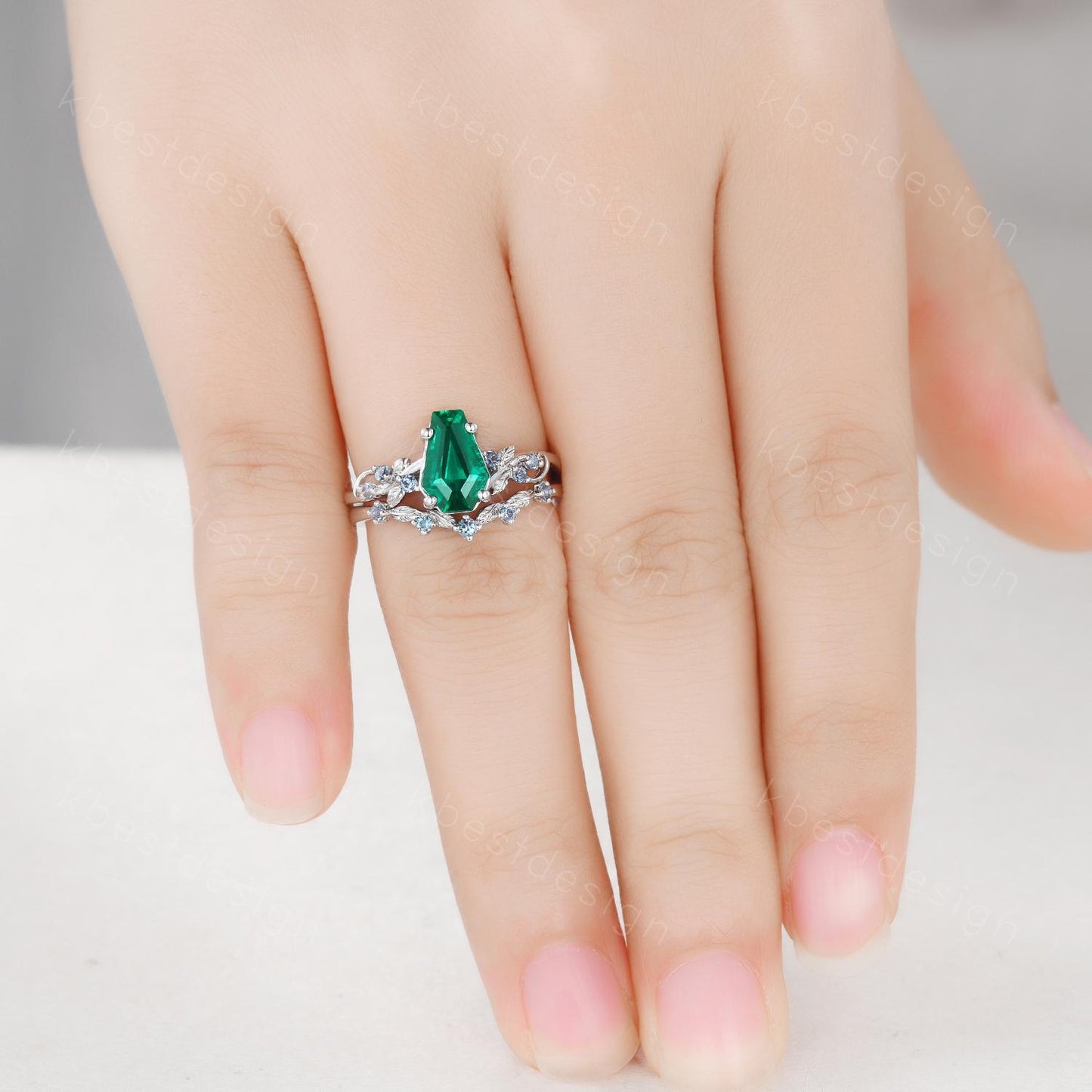 Vintage Coffin cut Emerald Engagement Ring Art Deco Branch Design Leaf Ring Alexandrite Stacking Band Unique Bridal Promise Ring Set