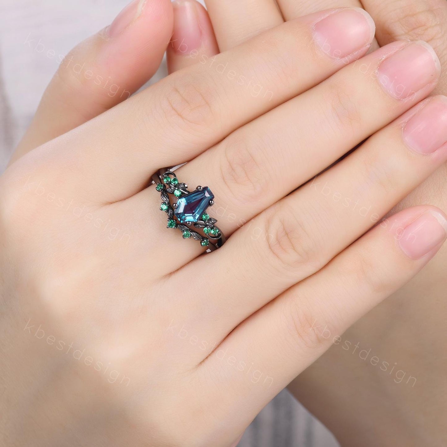 Vintage Coffin cut Alexandrite Engagement Ring Art Deco Branch Design Leaf Emerald Wedding Ring Gothic Black Gold Ring Unique Promise Set