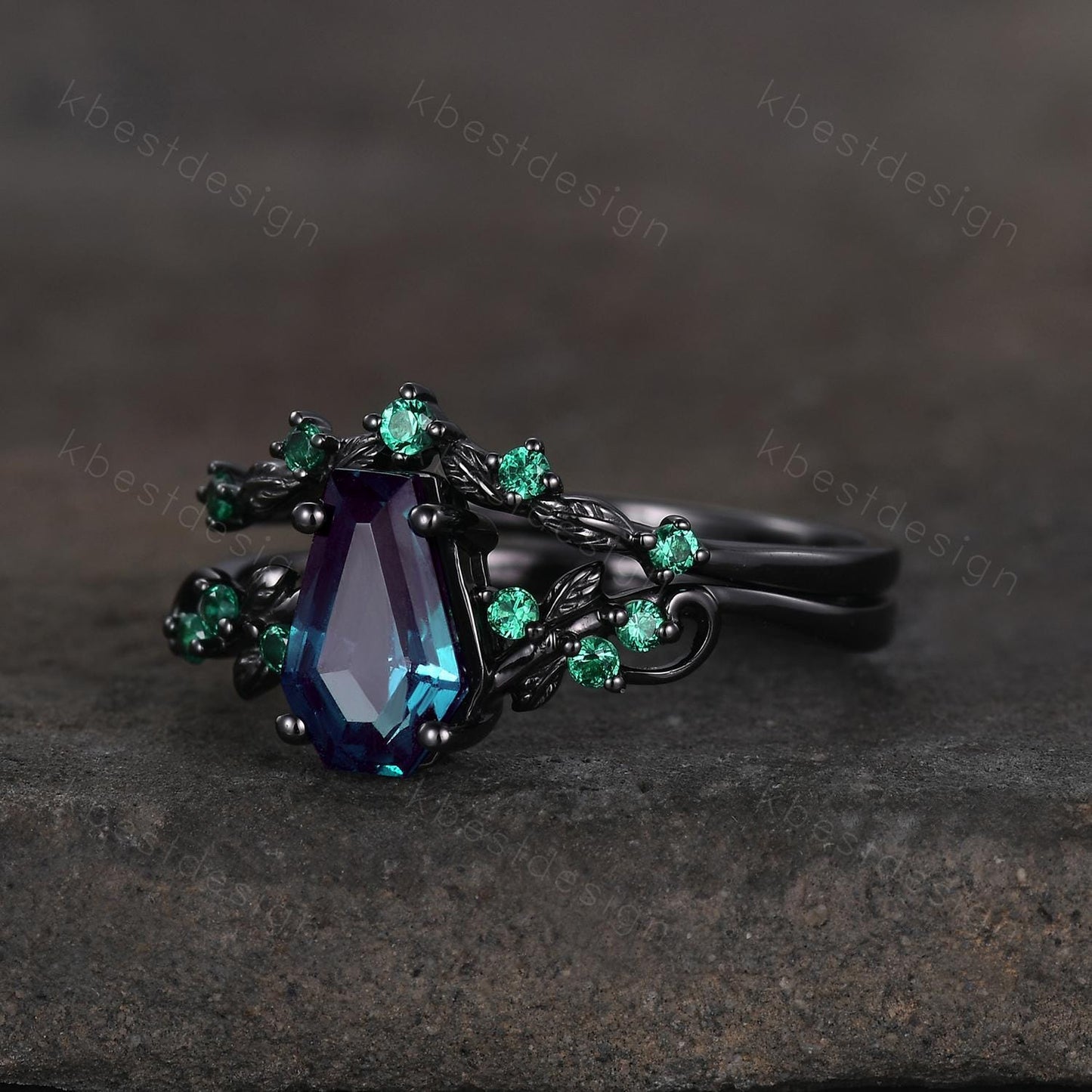 Vintage Coffin cut Alexandrite Engagement Ring Art Deco Branch Design Leaf Emerald Wedding Ring Gothic Black Gold Ring Unique Promise Set