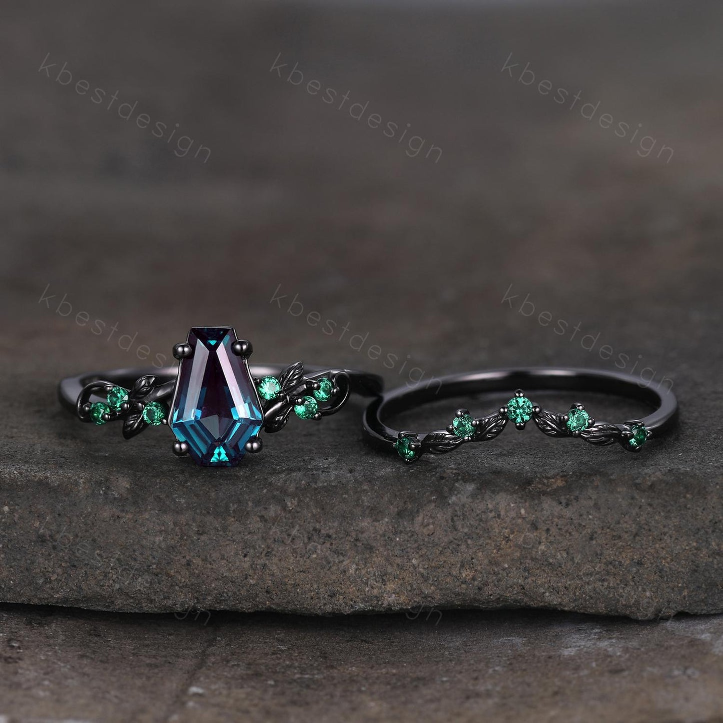 Vintage Coffin cut Alexandrite Engagement Ring Art Deco Branch Design Leaf Emerald Wedding Ring Gothic Black Gold Ring Unique Promise Set