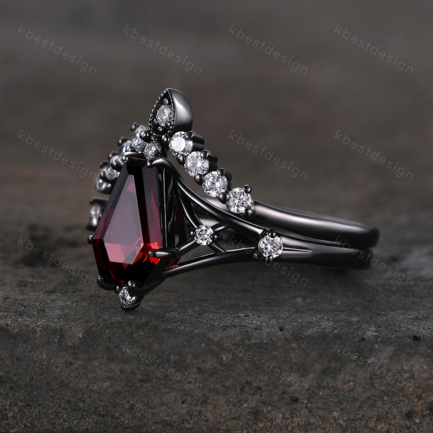 Gothic Garnet Engagement Ring Set Black Gold Rings For Women Unique Curved Moissanite Stacking Band Art Deco Shank Ring Promise Ring