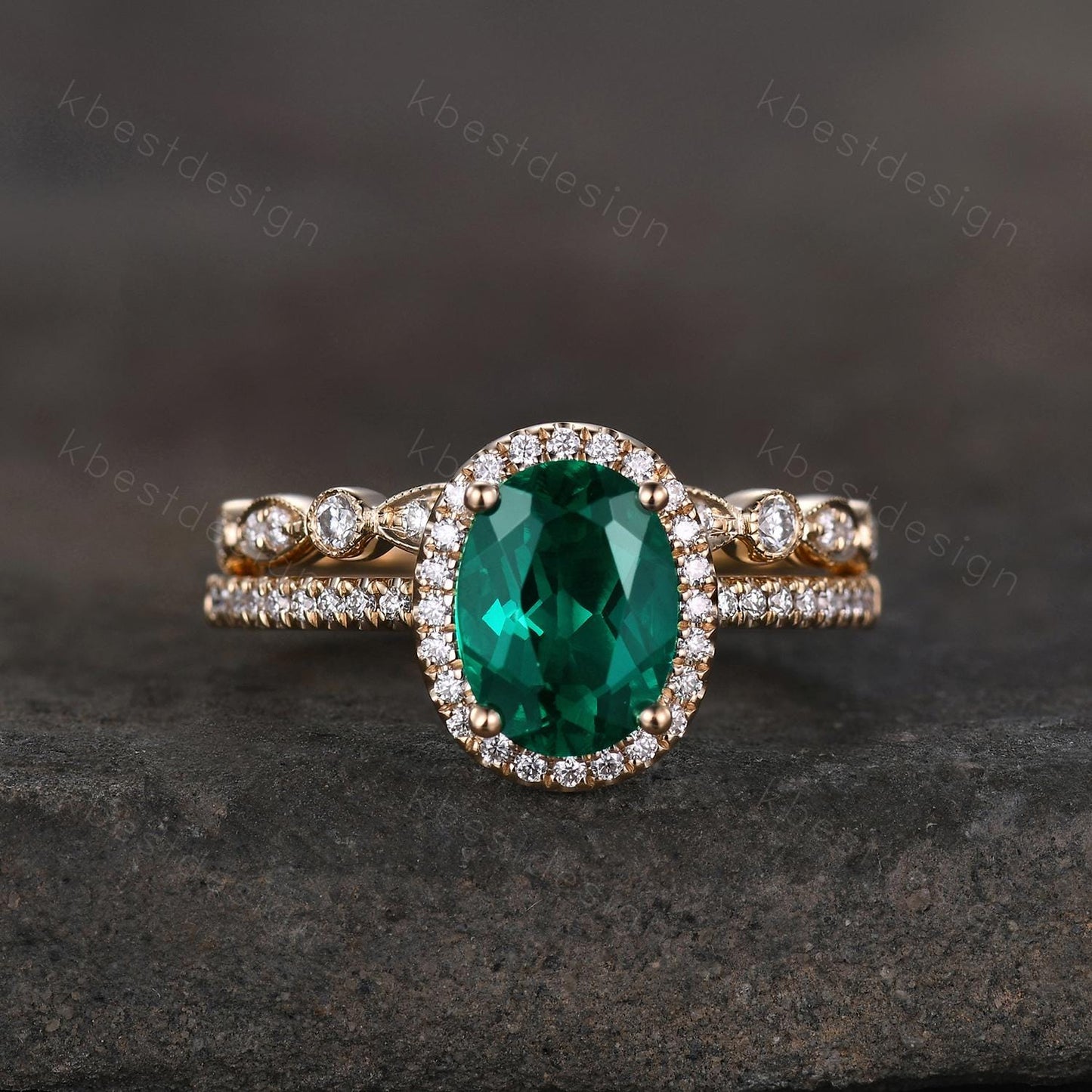 Emerald ring vintage unique oval emerald engagement ring set 14k solid gold ring for women Art deco moissanite wedding band May birthstone