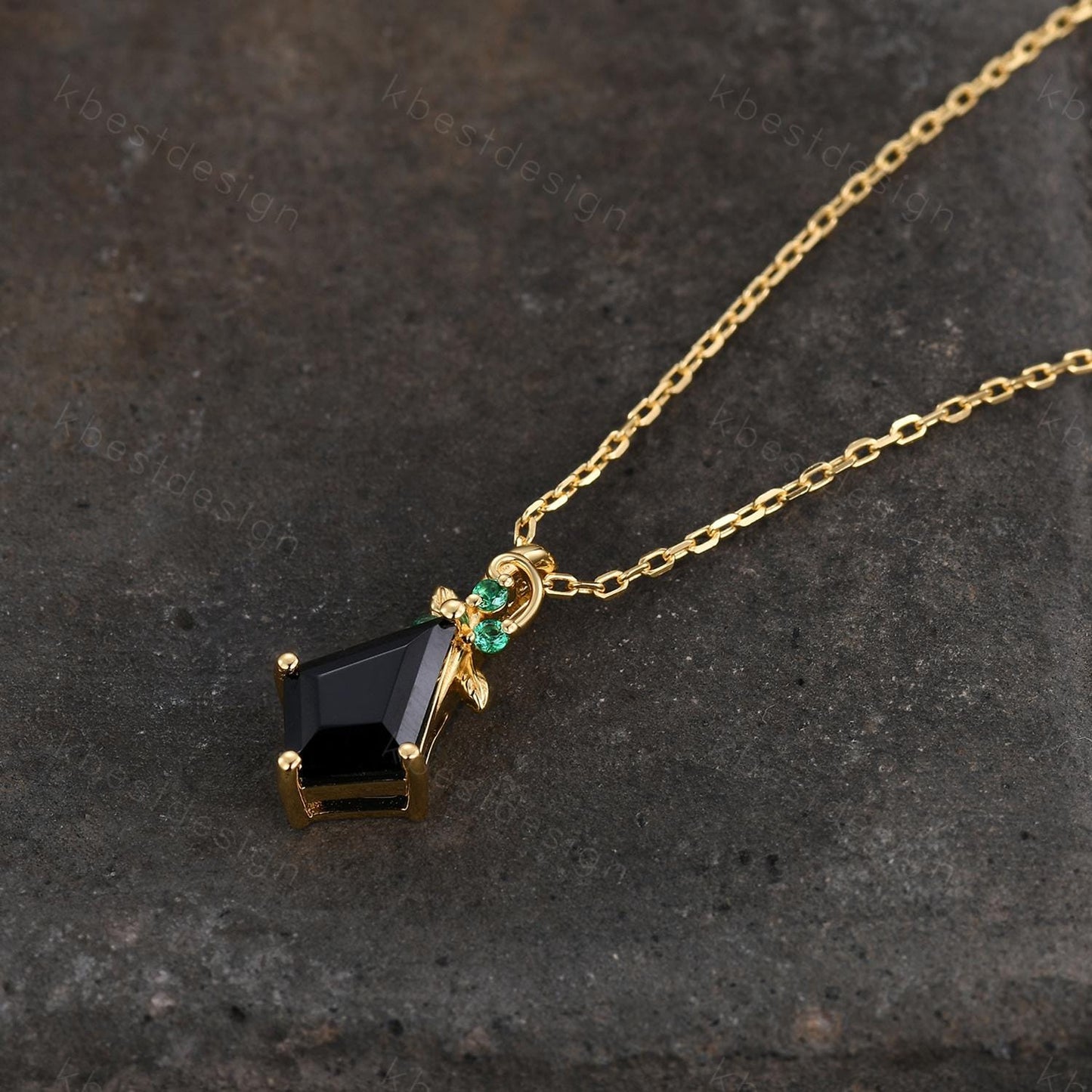 Kite cut natural black onyx necklace vintage women yellow gold necklace unique leaf emerald pendant antique art deco bridal promise gift