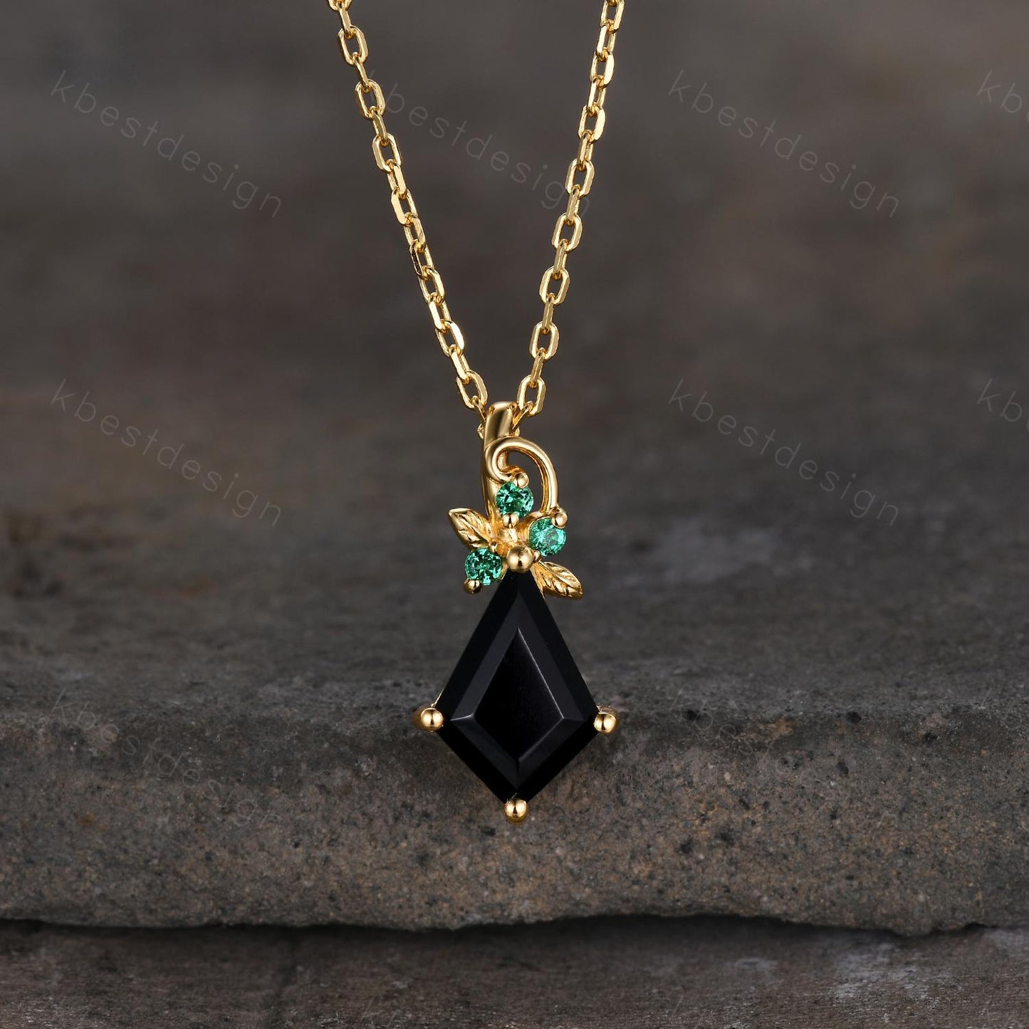 Kite cut natural black onyx necklace vintage women yellow gold necklace unique leaf emerald pendant antique art deco bridal promise gift