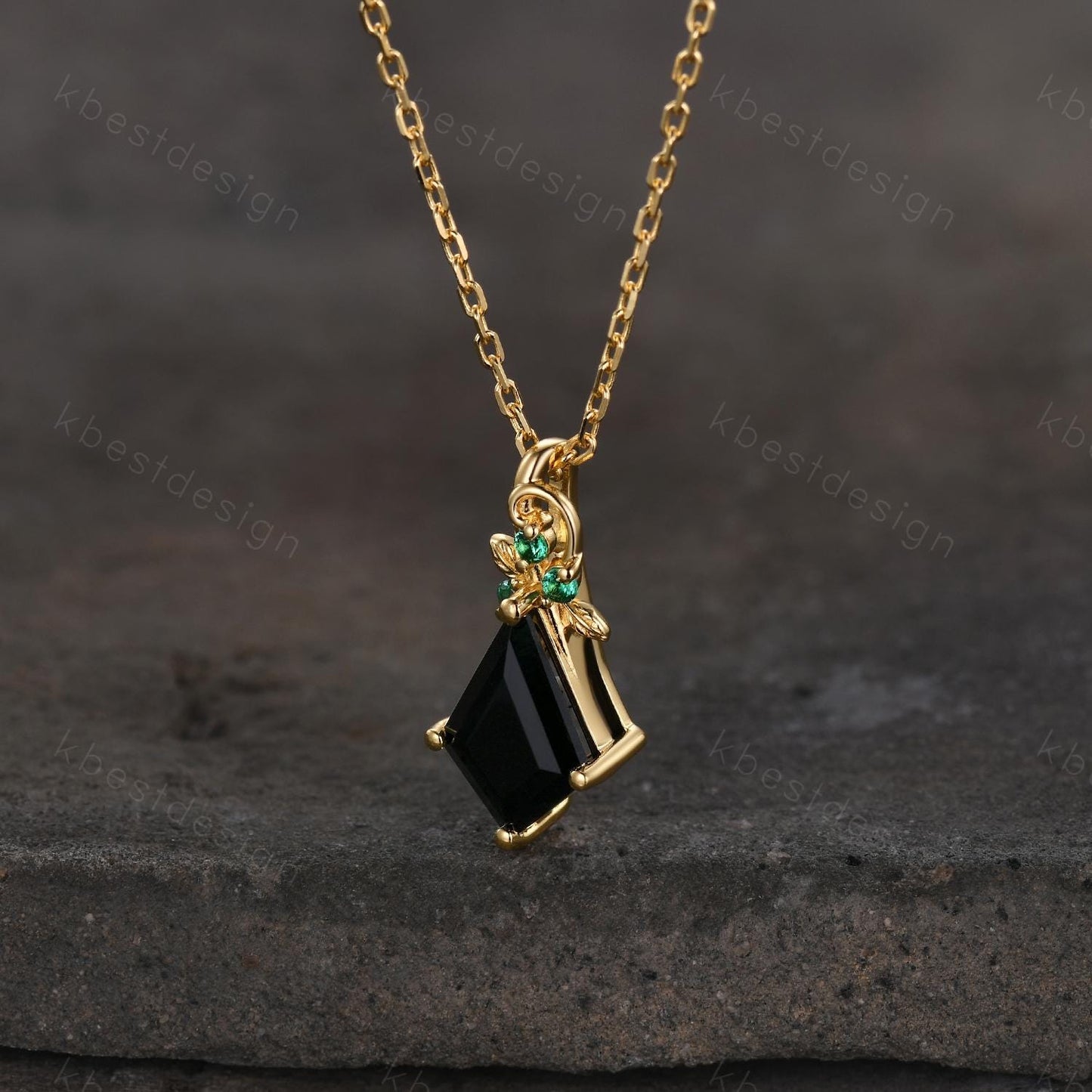 Kite cut natural black onyx necklace vintage women yellow gold necklace unique leaf emerald pendant antique art deco bridal promise gift