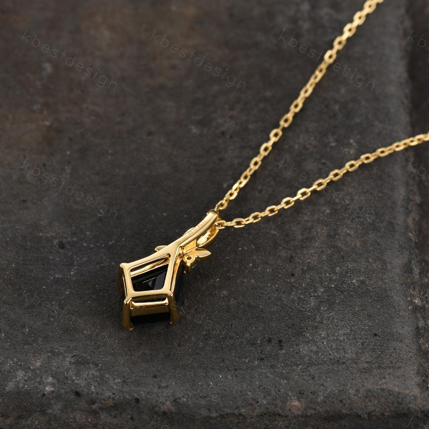 Kite cut natural black onyx necklace vintage women yellow gold necklace unique leaf emerald pendant antique art deco bridal promise gift