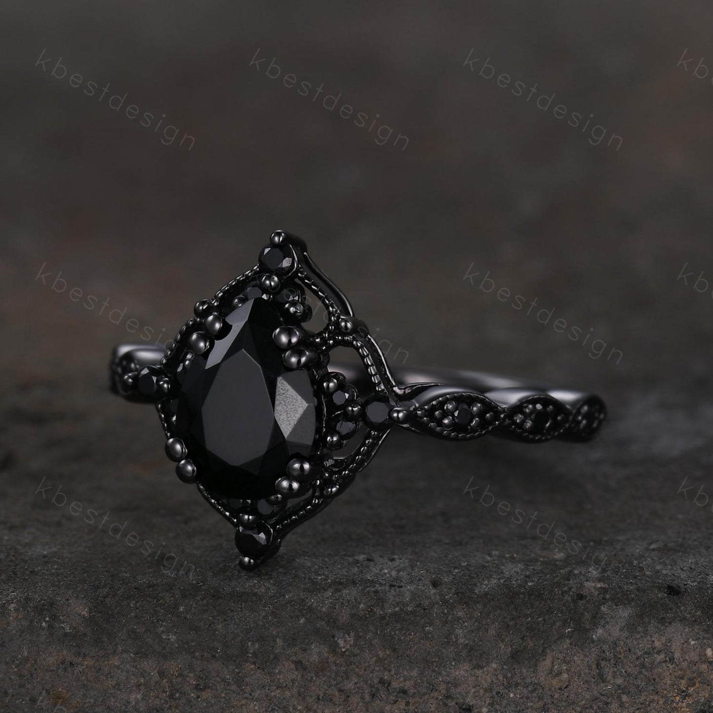 Vintage black onyx engagement ring art deco black gold ring pear shaped black gemstone ring unique black spinel ring Promise ring