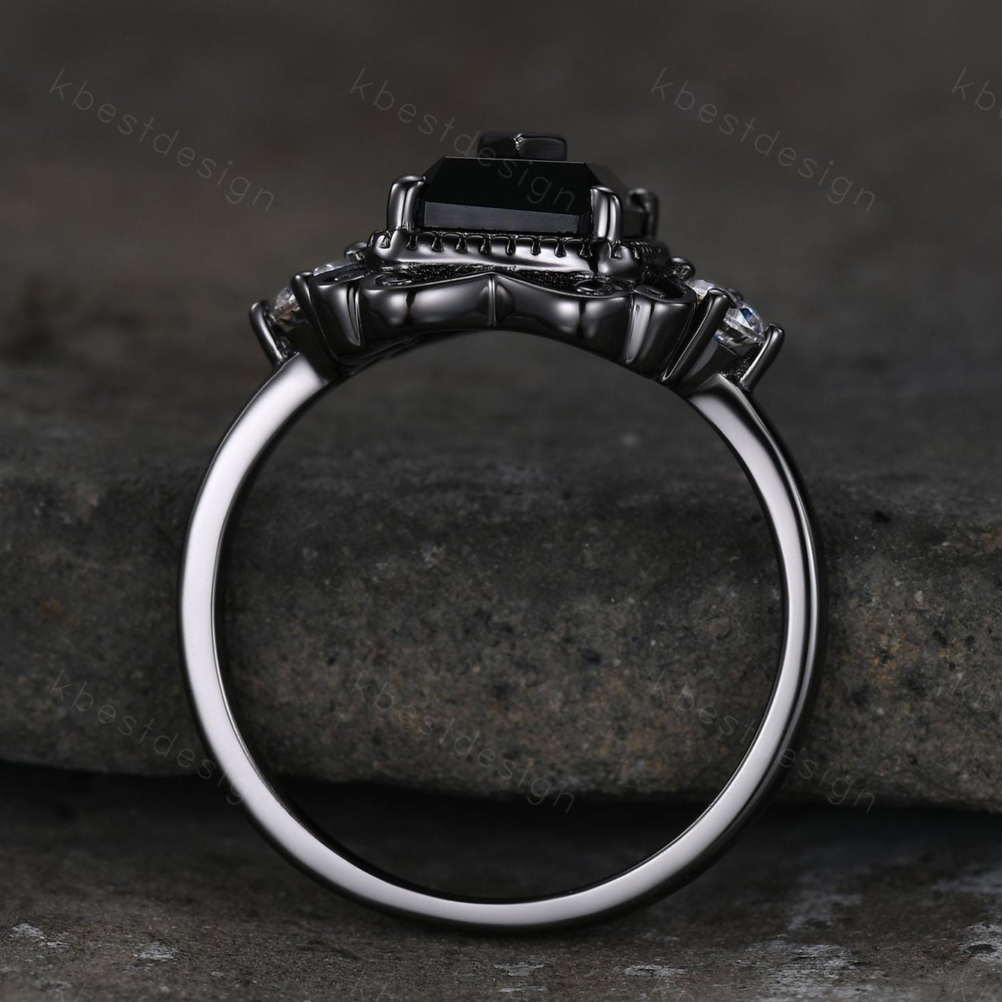 Vintage Black Onyx statement ring Antique Black Gold Ring For Women Moissanite bridal Ring Gothic Black Gemstone Engagement Ring