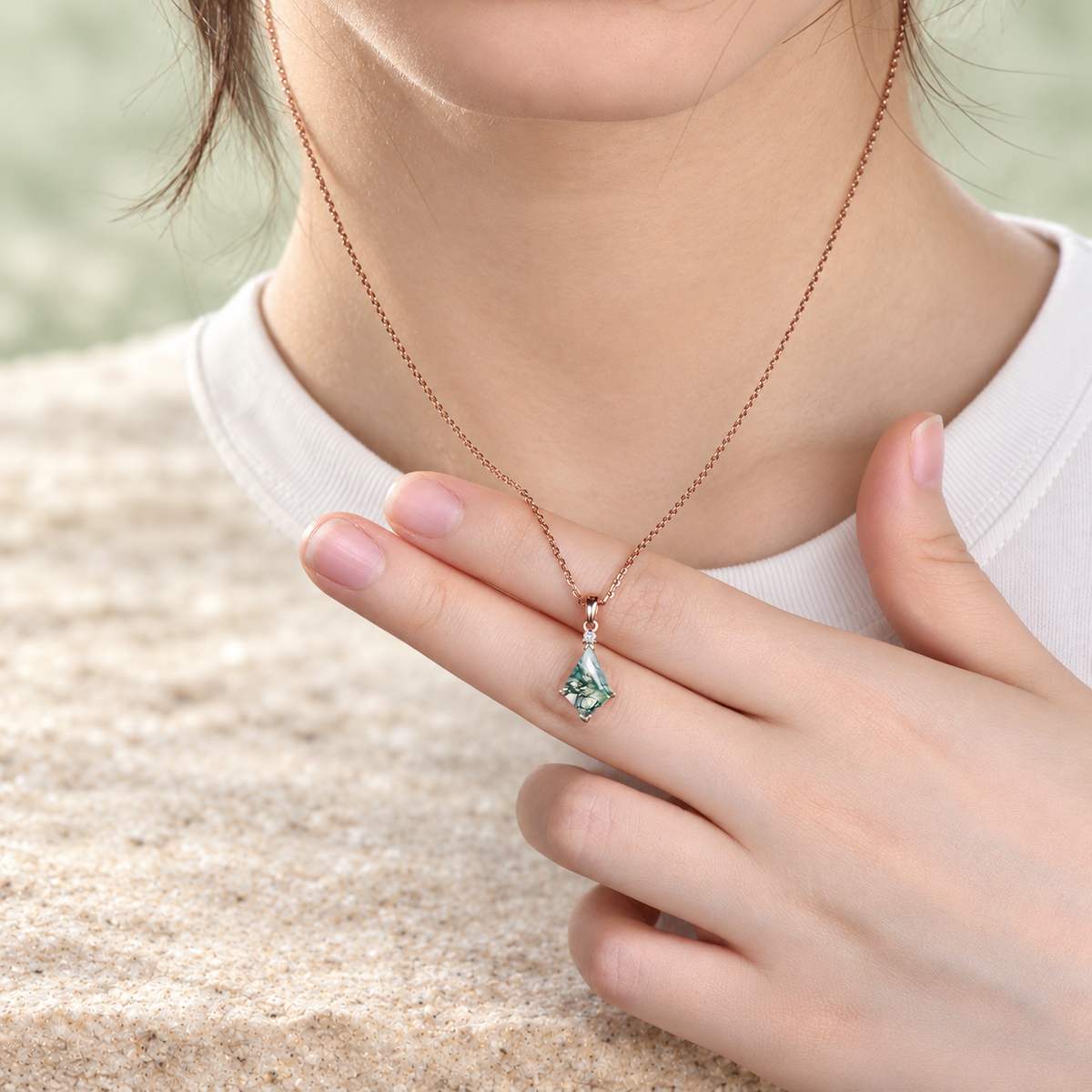 Kite Moss Agate Pendant Necklace — detail 4