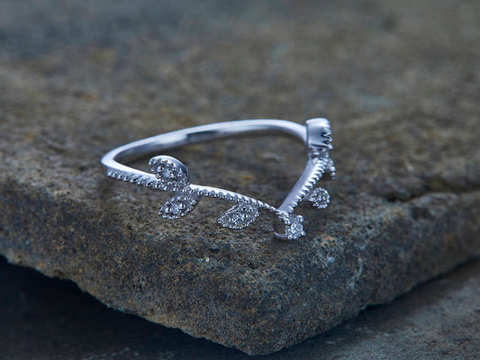 Art Deco Wedding Band Vintage Floral Ring Milgrain Curve V Ring Unique leaf ring CZ Diamond Wedding Band Sterling Silver White Gold Plated
