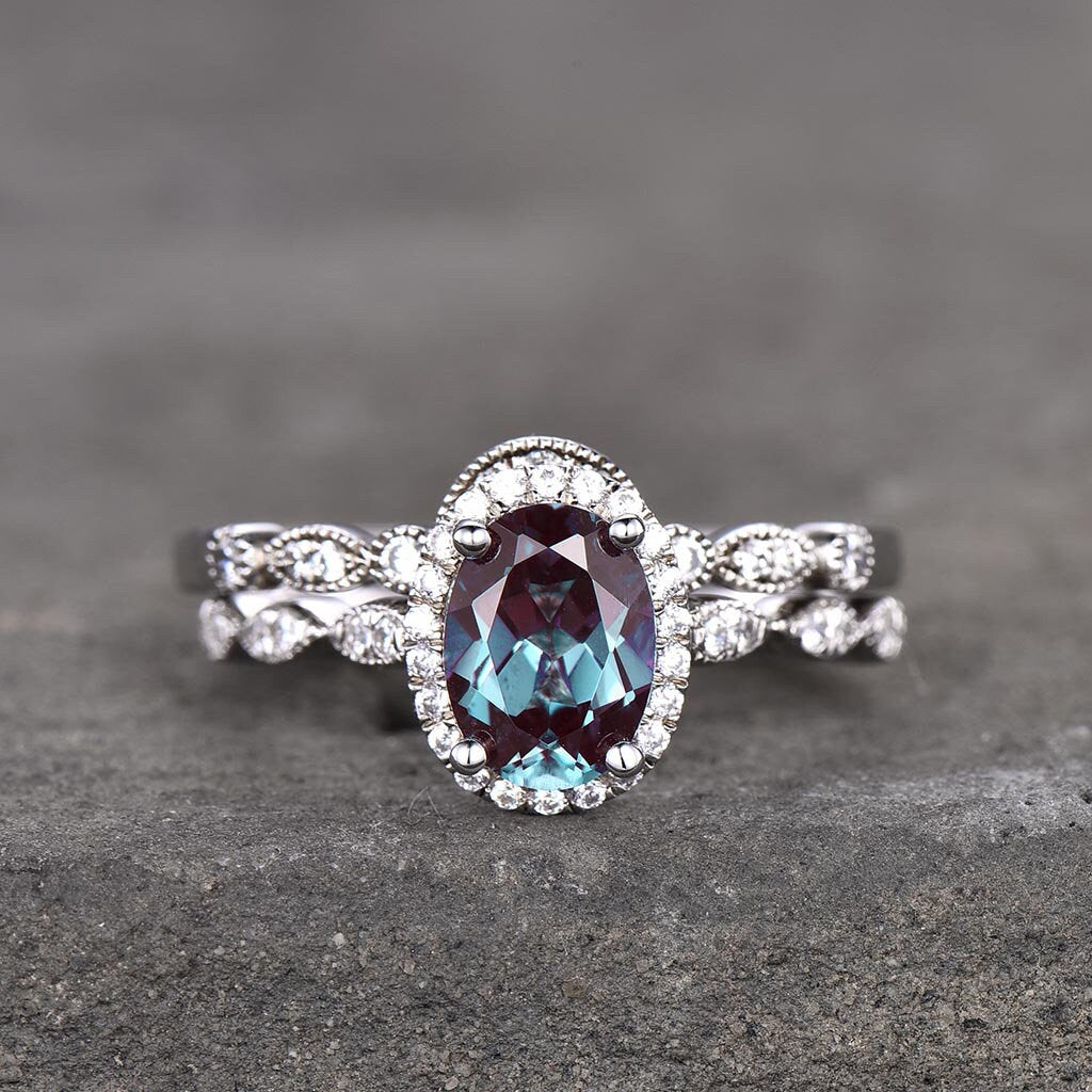 Oval Alexandrite Ring, Sterling Silver Ring, Alexandrite Wedding Ring Set, Engagement Ring, Promise Ring, Color Changing Stone, Gift for Her
