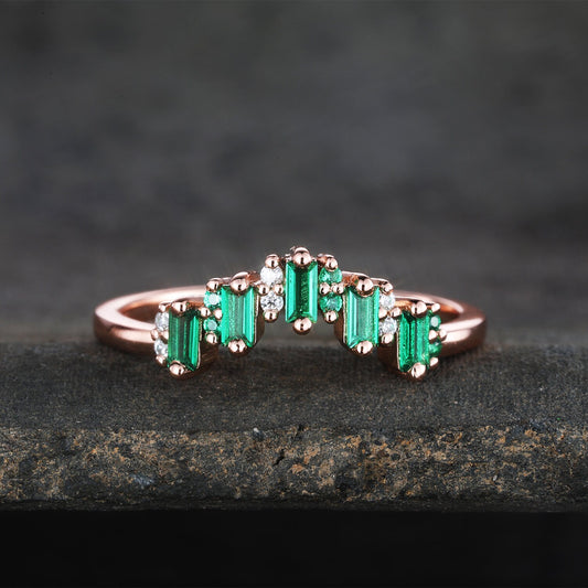 Vintage Curved Emerald Band Baguette Cut Emerald Wedding Ring Rose Gold Ring Green Stone Ring Stacking Matching Band May Birthstone