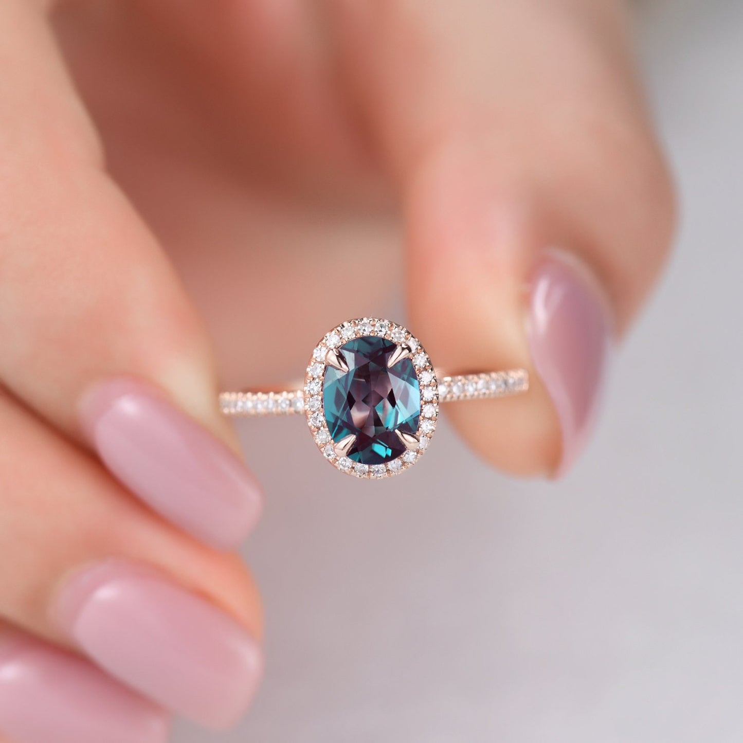 Vintage Oval Alexandrite Engagement Ring Bridal Ring Set Alexandrite Moissanite Band Retro Bridal Wedding Ring Rose Gold Ring Gift For Women