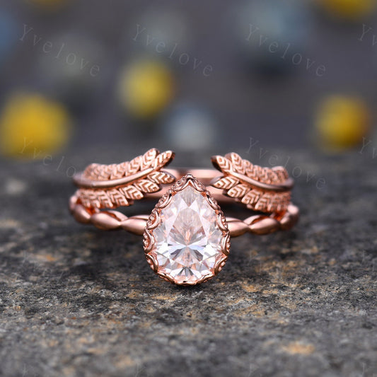 Vintage Pear Cut Moissanite Engagement Ring Set Unique Leaf Twisted Design Ring Art Deco 14K Rose Gold Oval Moissanite Bridal Set Customized