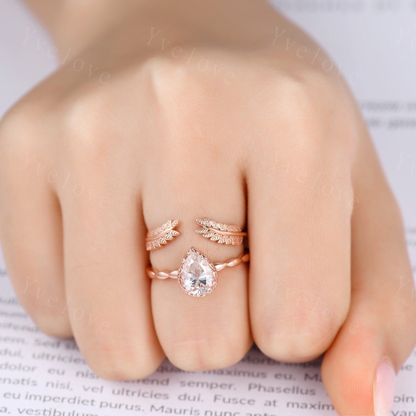 Vintage Pear Cut Moissanite Engagement Ring Set Unique Leaf Twisted Design Ring Art Deco 14K Rose Gold Oval Moissanite Bridal Set Customized