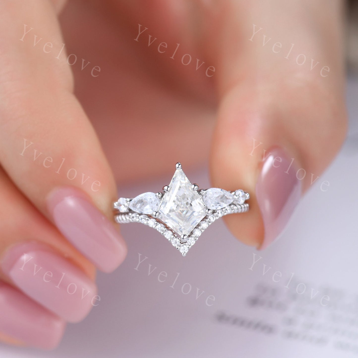 Vintage Kite Cut Moissanite Engagement Ring Set,Pear Cut Moissanite Gem Ring For Women,Unique bridal Wedding Band,14K White Gold,Custom Ring