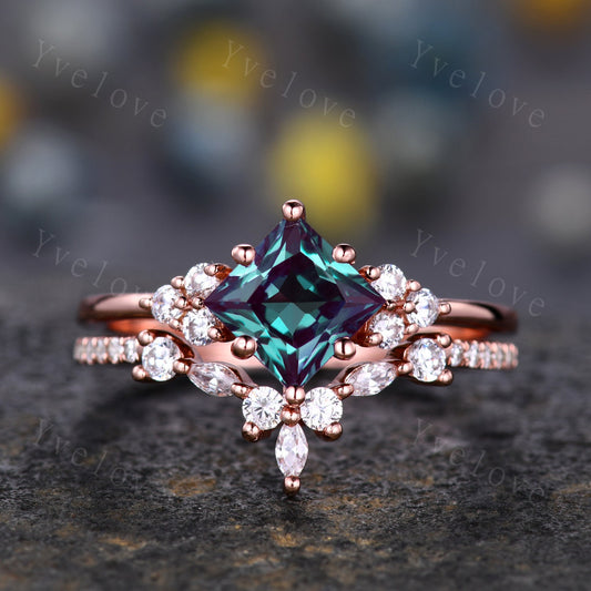Vintage Unique Alexandrite Ring Set,Princess Cut Engagement Ring Set,Moissanite Matching band,June birthtone,14k rose gold,Women Bridal Ring